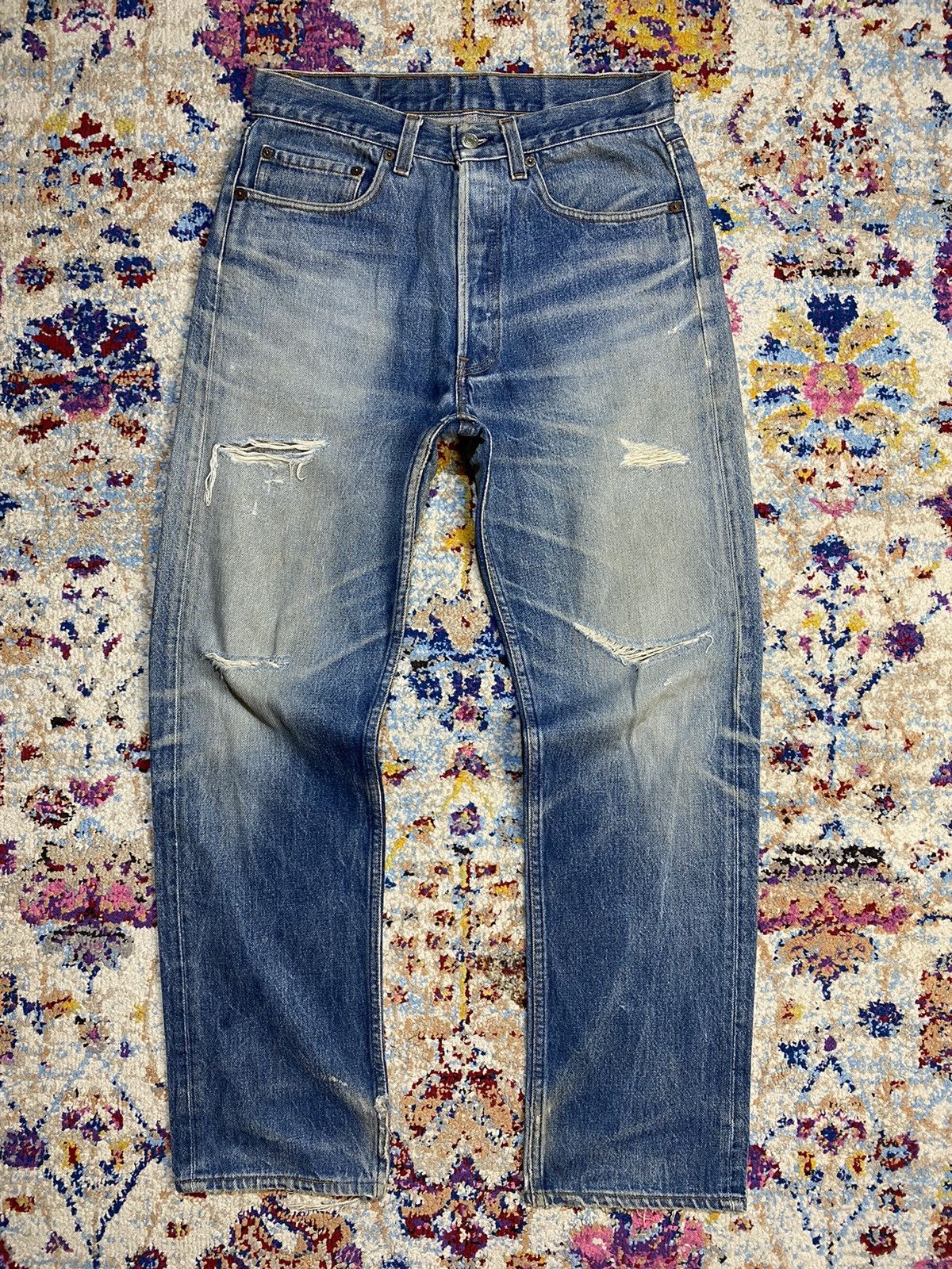 1980s Levis 501 Slim Fit Button Fly Distressed Blue Jeans
