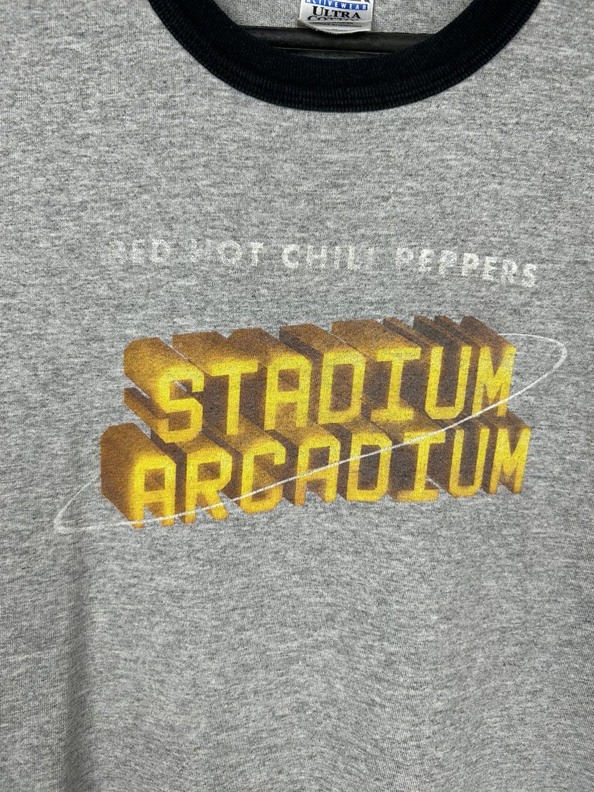 Band Tees VINTAGE RED HOT CHILI PEPPERS STADIUM ARCADIUM TEE Size US M / EU 48-50 / 2 - 5 Thumbnail