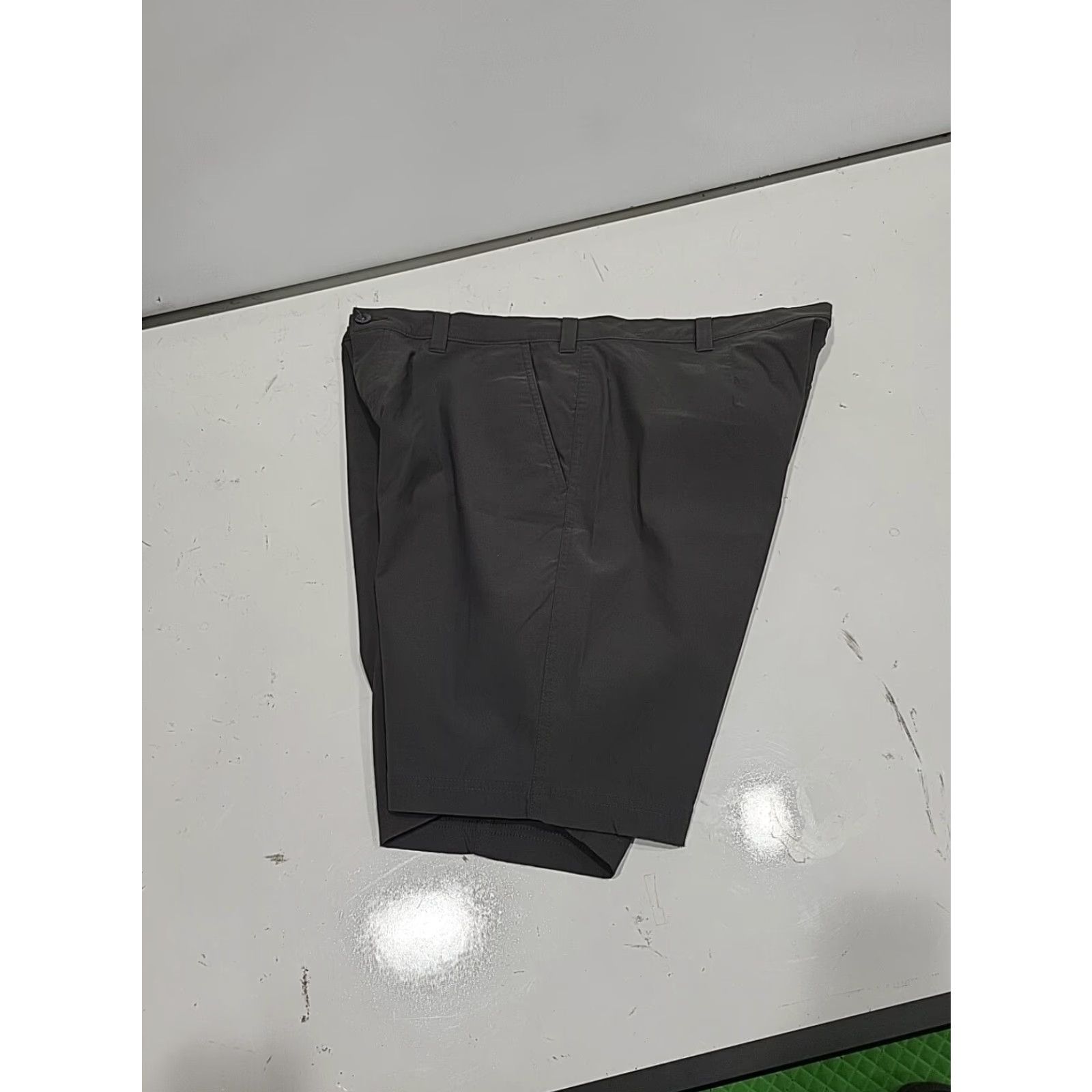 Eddie Bauer Eddie Bauer Outdoor Shorts Men 40" x 9" Gray Nylon Spandex Regular Pocket Chino 9" Inseam Vintage No Size US 40 / EU 56 - 6 Thumbnail