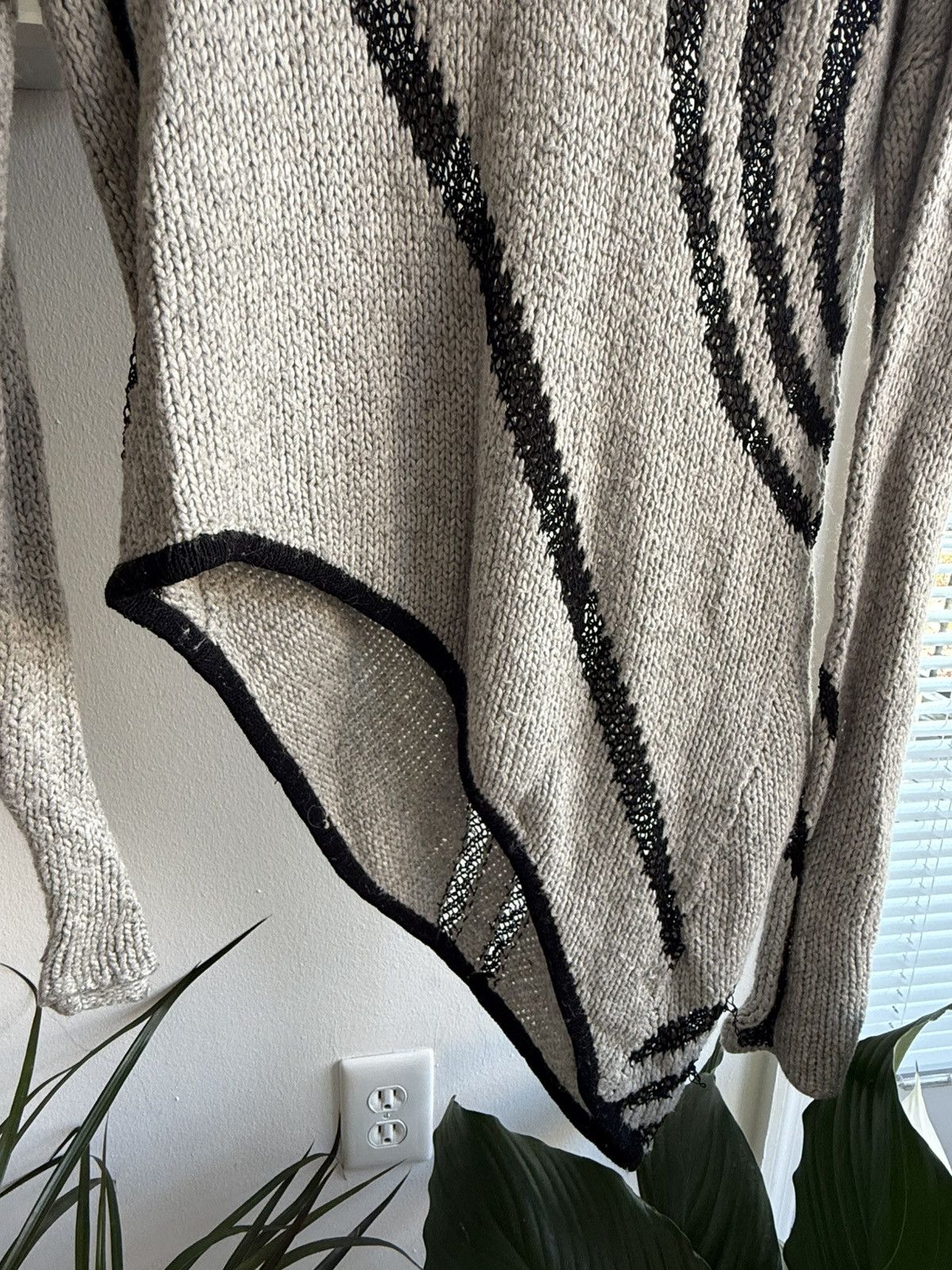 Helmut Lang Helmut Lang Asymmetrical Sweater Size US L / EU 52-54 / 3 - 4 Thumbnail
