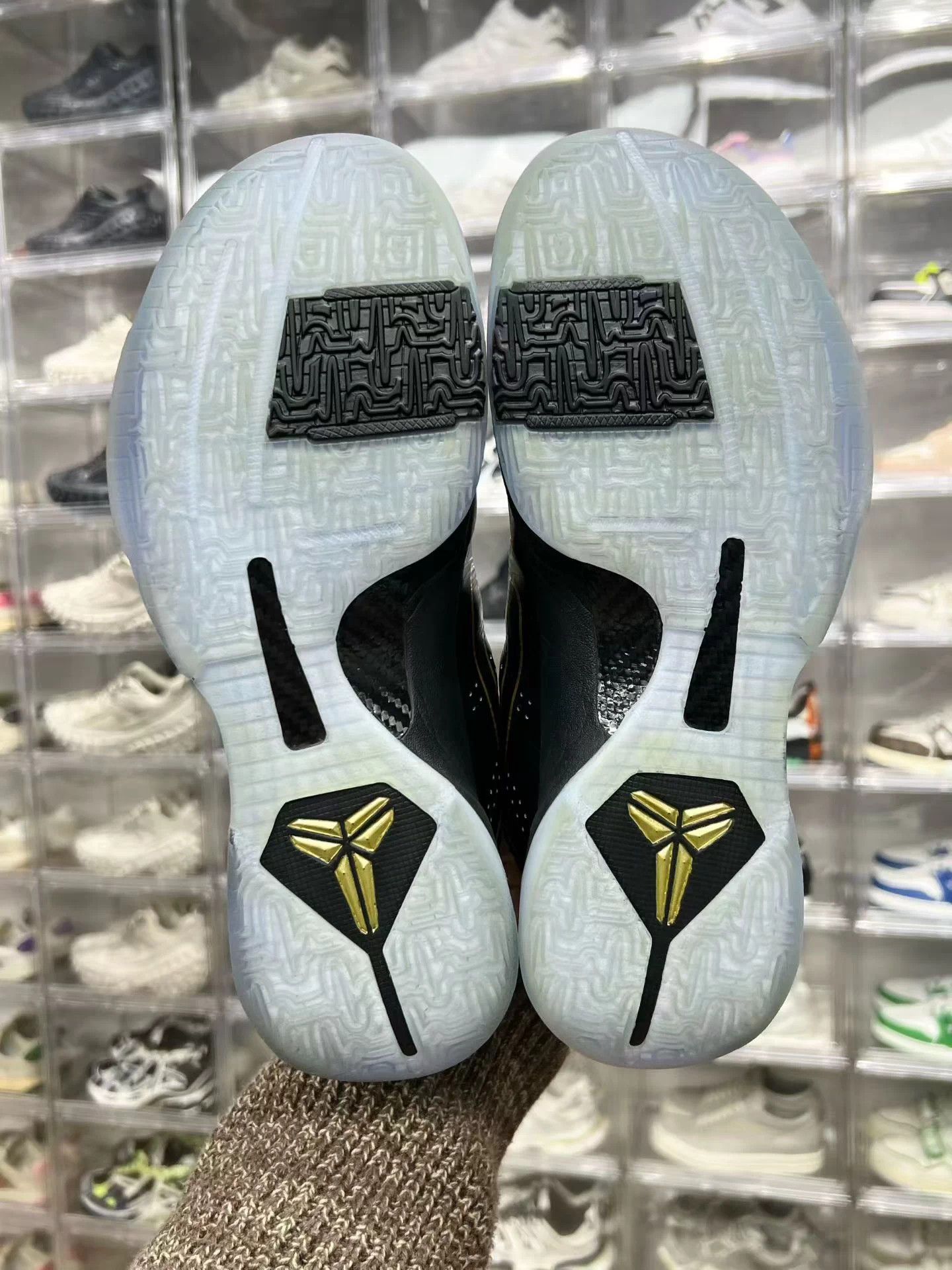 Nike NIKE ZK5 Kobe Year of the Snake Black Purple Gold 44.5 Size US 11.5 / EU 44-45 - 8 Thumbnail