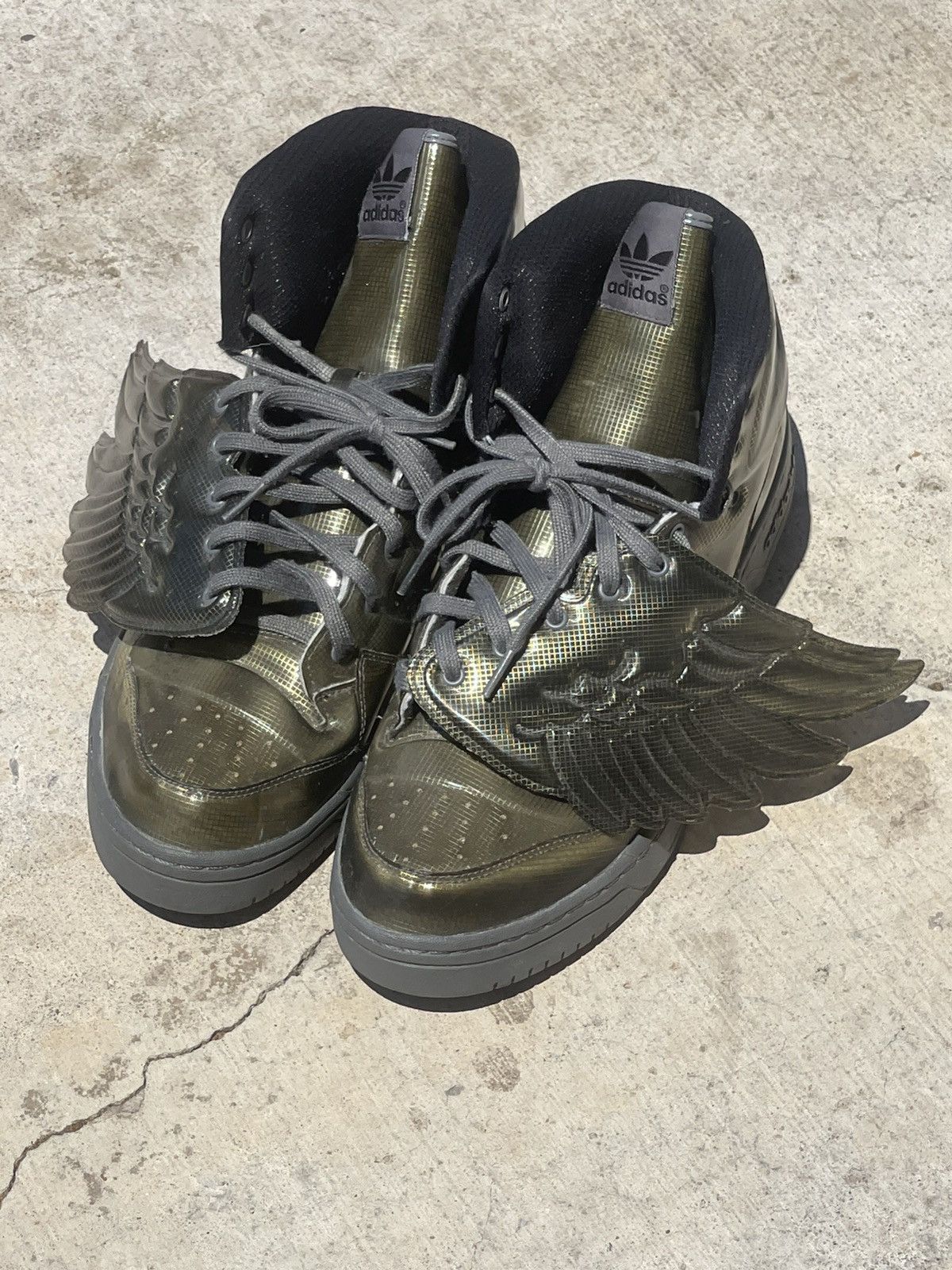 Adidas × Jeremy Scott Adidas X Jeremy Scott wings sneakers sz 12.5 Size US 12.5 / EU 45-46 - 13 Thumbnail