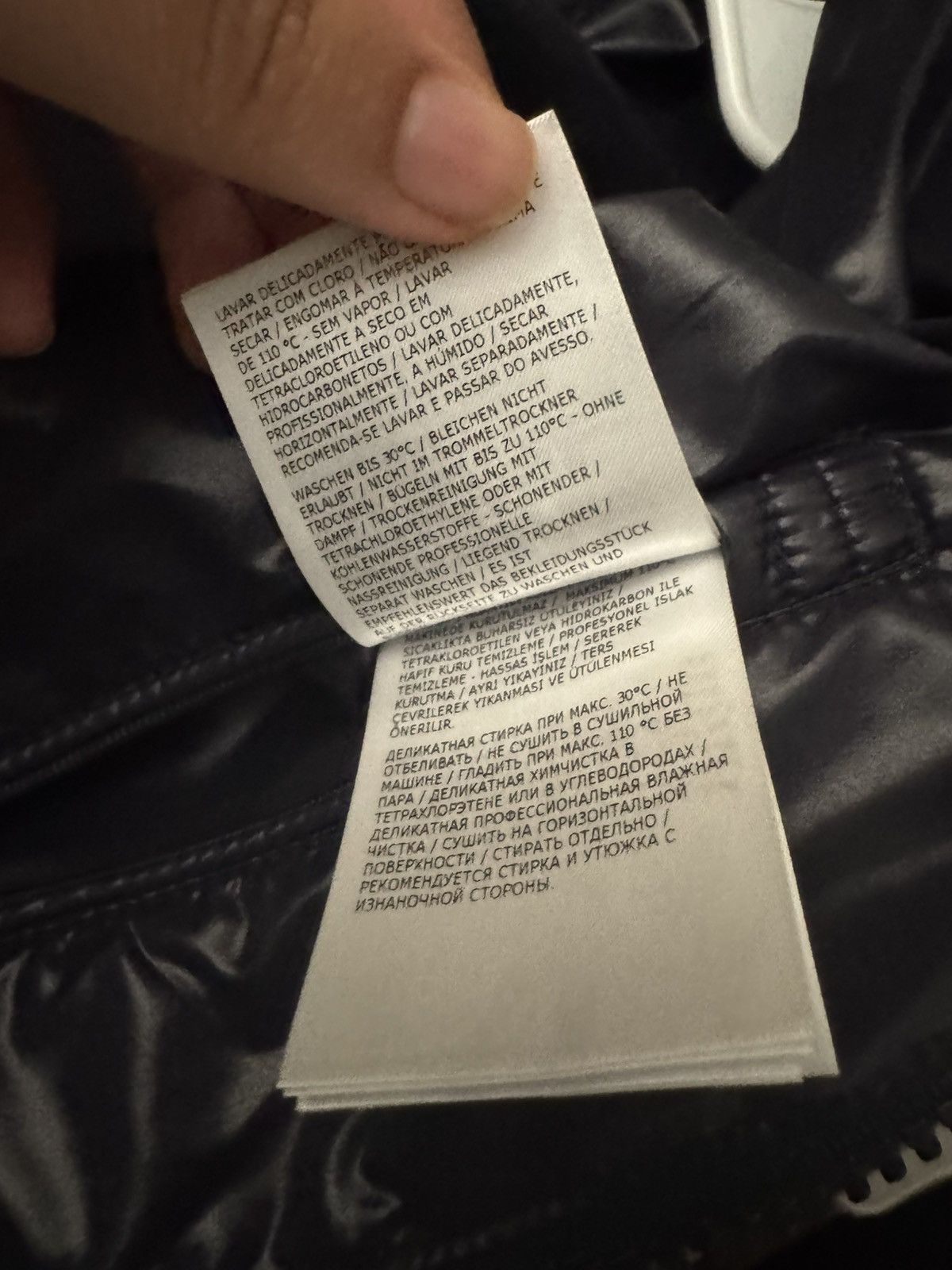 Moncler Moncler Ecrins Down Size US M / EU 48-50 / 2 - 11 Thumbnail
