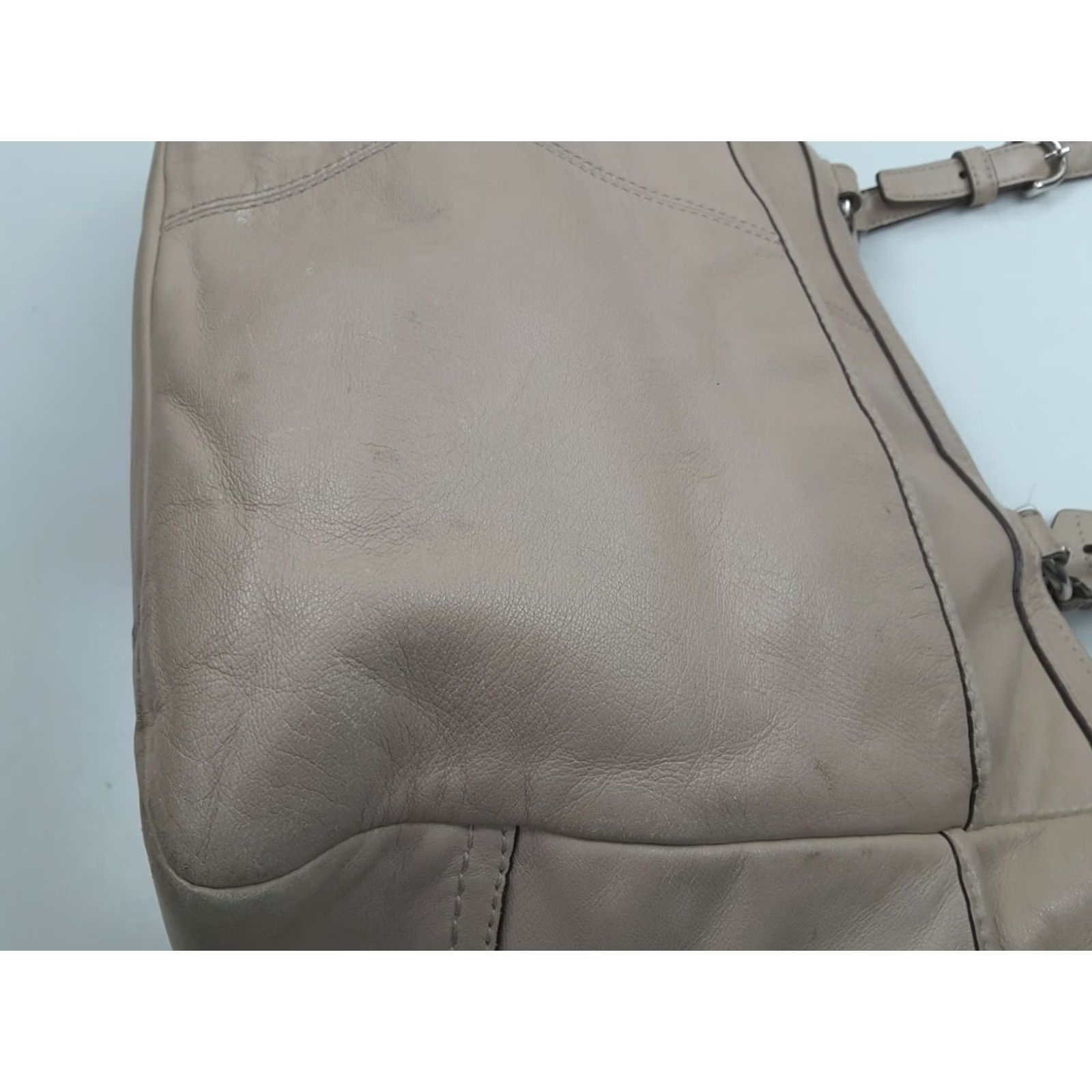 Coach VINTAGE Coach F17721 Gallery Leather Shoulder Handbag Tote Purse Beige Womens Medium XL? Size ONE SIZE - 7 Thumbnail