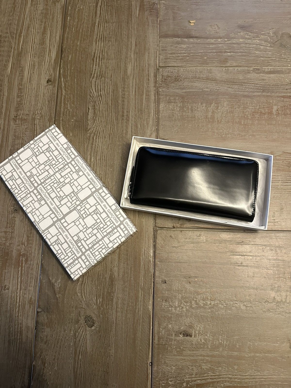 Comme des Garcons Comme Des Garcons Black Patent Wallet - NWT Size ONE SIZE - 1 Thumbnail