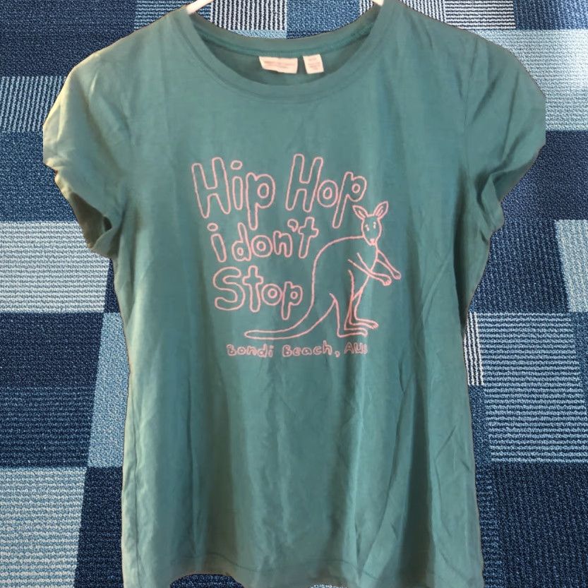 American Eagle Outfitters VINTAGE Women’s American Eagle Outfitters T-Shirt Green Kangaroo Hip Hop Australia Sz M Size M / US 6-8 / IT 42-44 - 1 Thumbnail
