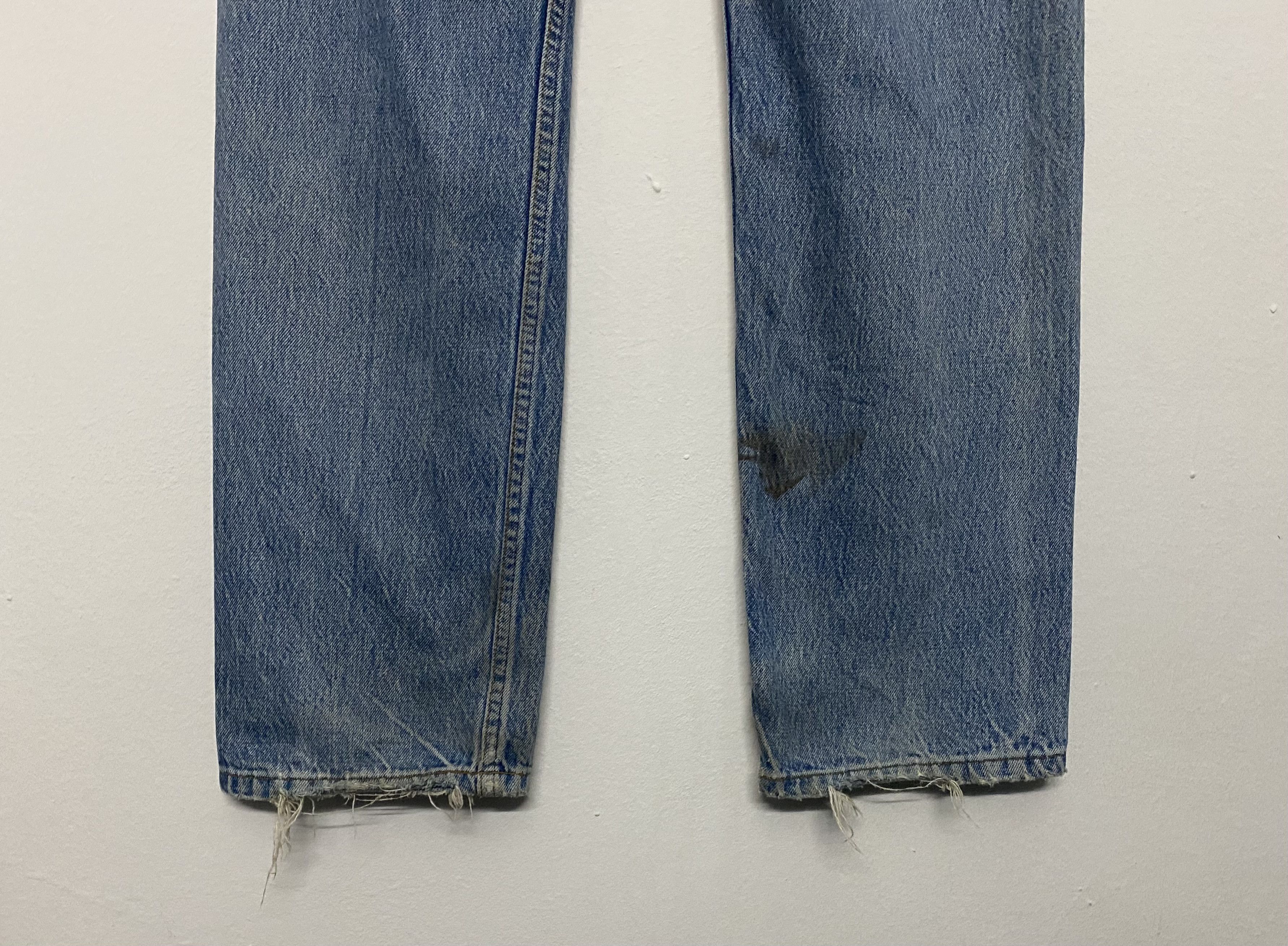 Levi's Vintage Clothing Vintage 90s Levi's 501 Light Wash Jeans Made in USA Size US 32 / EU 48 - 8 Thumbnail
