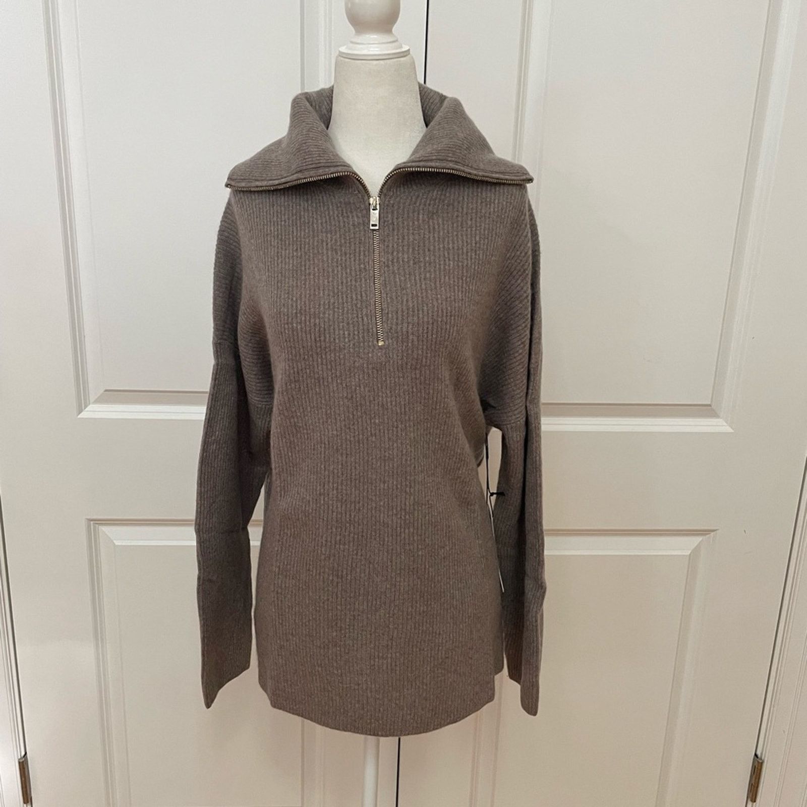 Rachel Zoe Ribbed 2-Ply Cashmere Sweater - Zip Neck from Rachel Zoe Size L / US 10 / IT 46 - 2 Thumbnail