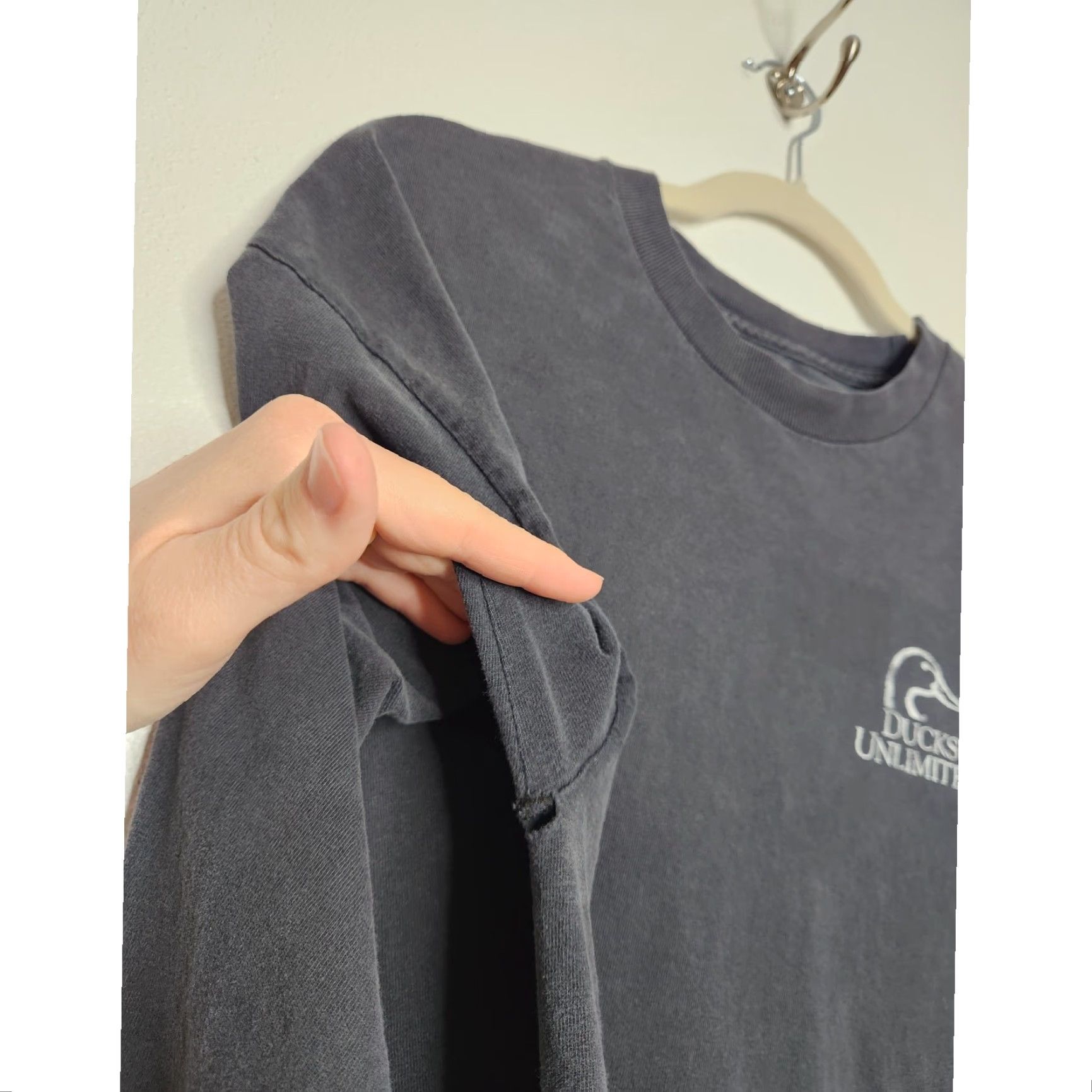 Vintage VINTAGE Ducks Unlimited Shirt Unisex Adults XL Black Long Sleeve Nature Hunting Fishing 90s 00s AOP Size US XL / EU 56 / 4 - 6 Thumbnail