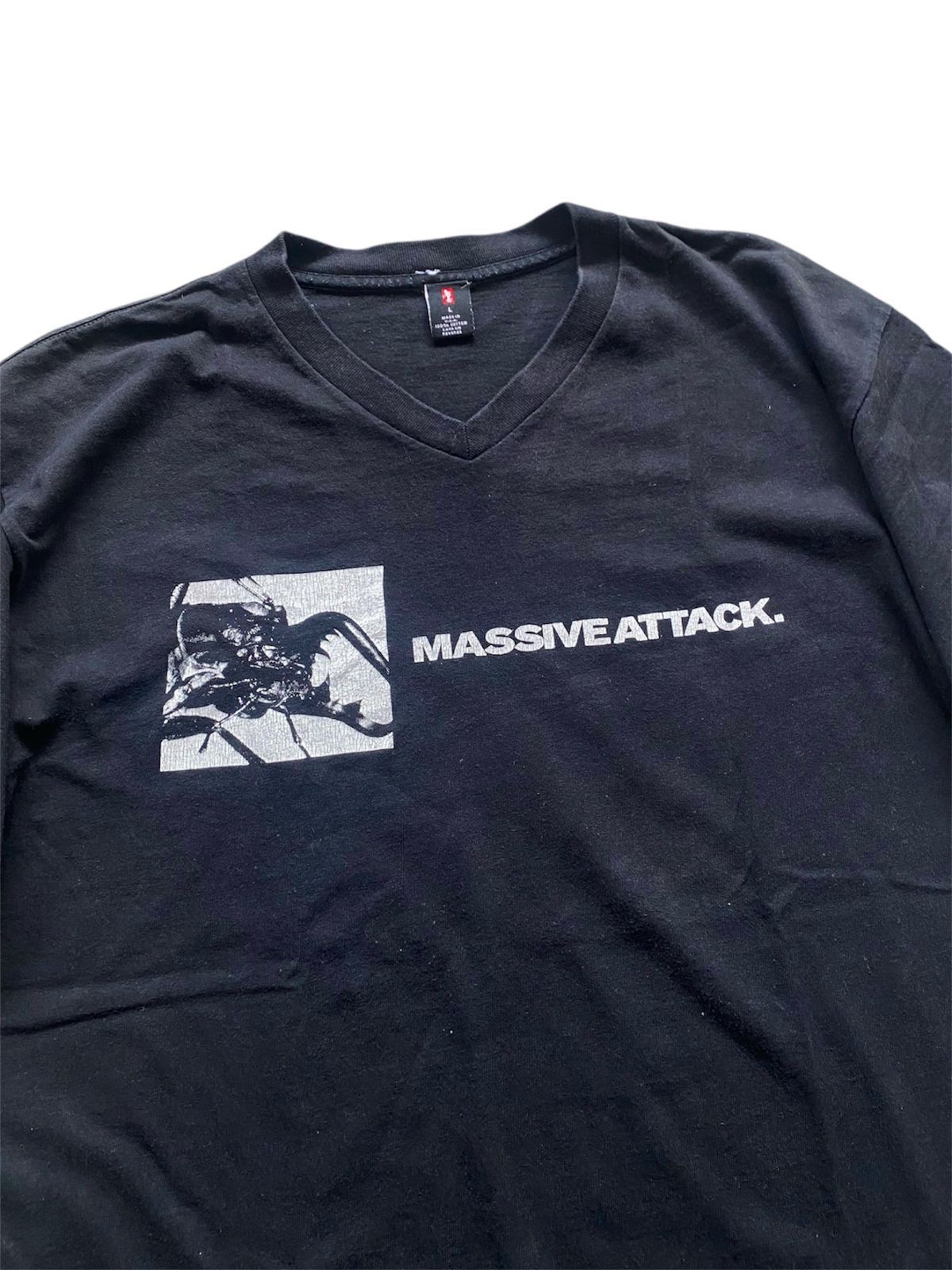 Vintage 90s Massive Attack Mezzanine V-Neck Tee
