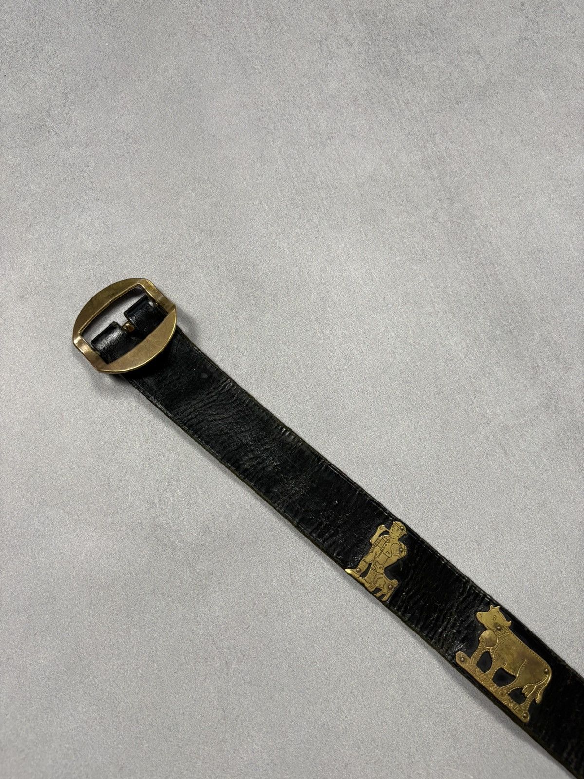 Vintage Vintage Etro Style Black Leather Belt Gold Animal Studs Boho Size ONE SIZE - 5 Thumbnail