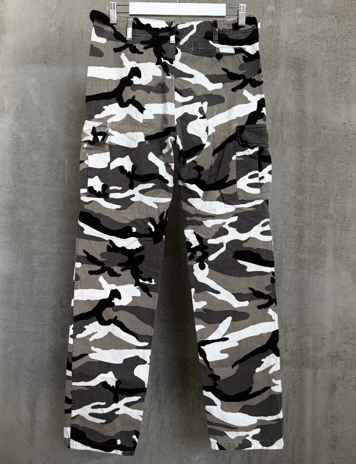 Balenciaga Balenciaga Army Camouflage Pants AW18 Size US 30 / EU 46 - 2 Thumbnail