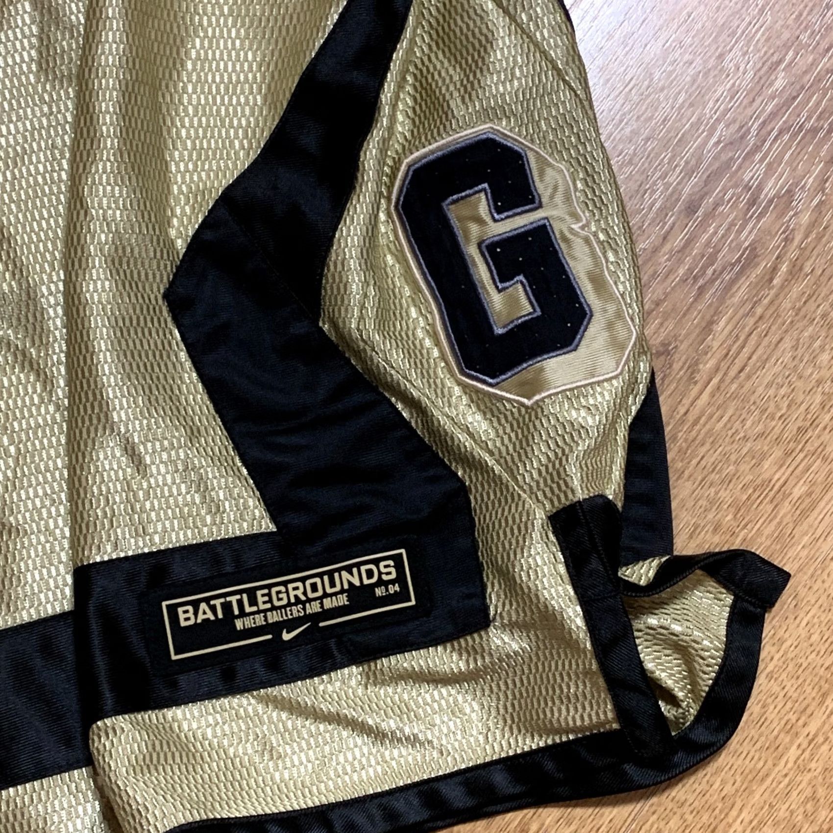 Nike Nike Battlegrounds Jersey Shirt M Mens Gold Vintage Battlegrounds Basketball Shirt Size US M / EU 48-50 / 2 - 5 Thumbnail