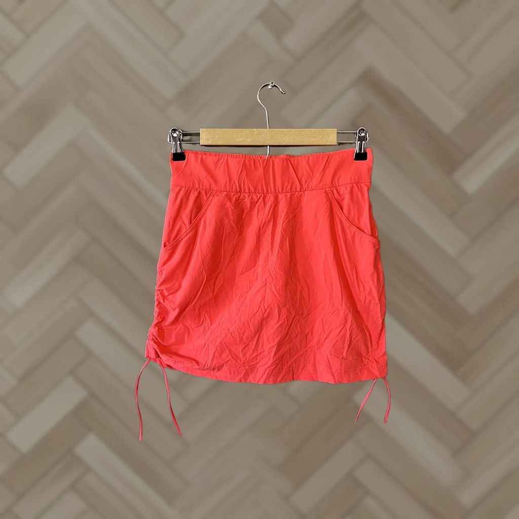 Vintage Columbia womens Red Hiking Skirt Size S Nylon Outdoor Activewear Size 28" / US 6 / IT 42 - 1 Thumbnail