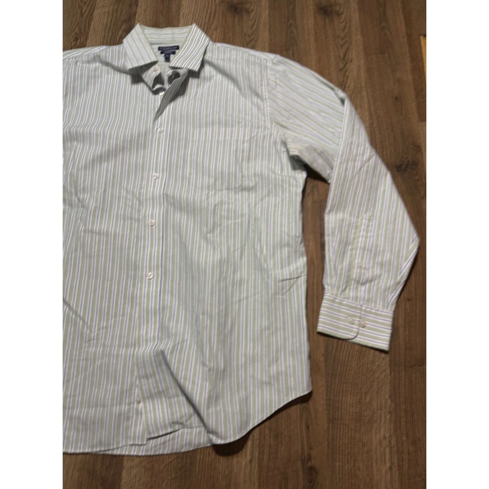 Croft & Barrow Croft & Barrow Shirt Mens 16.5 34/35 Button Up Classic Fit White Blue Green Casual Easy Care Size US XL / EU 56 / 4 - 4 Thumbnail