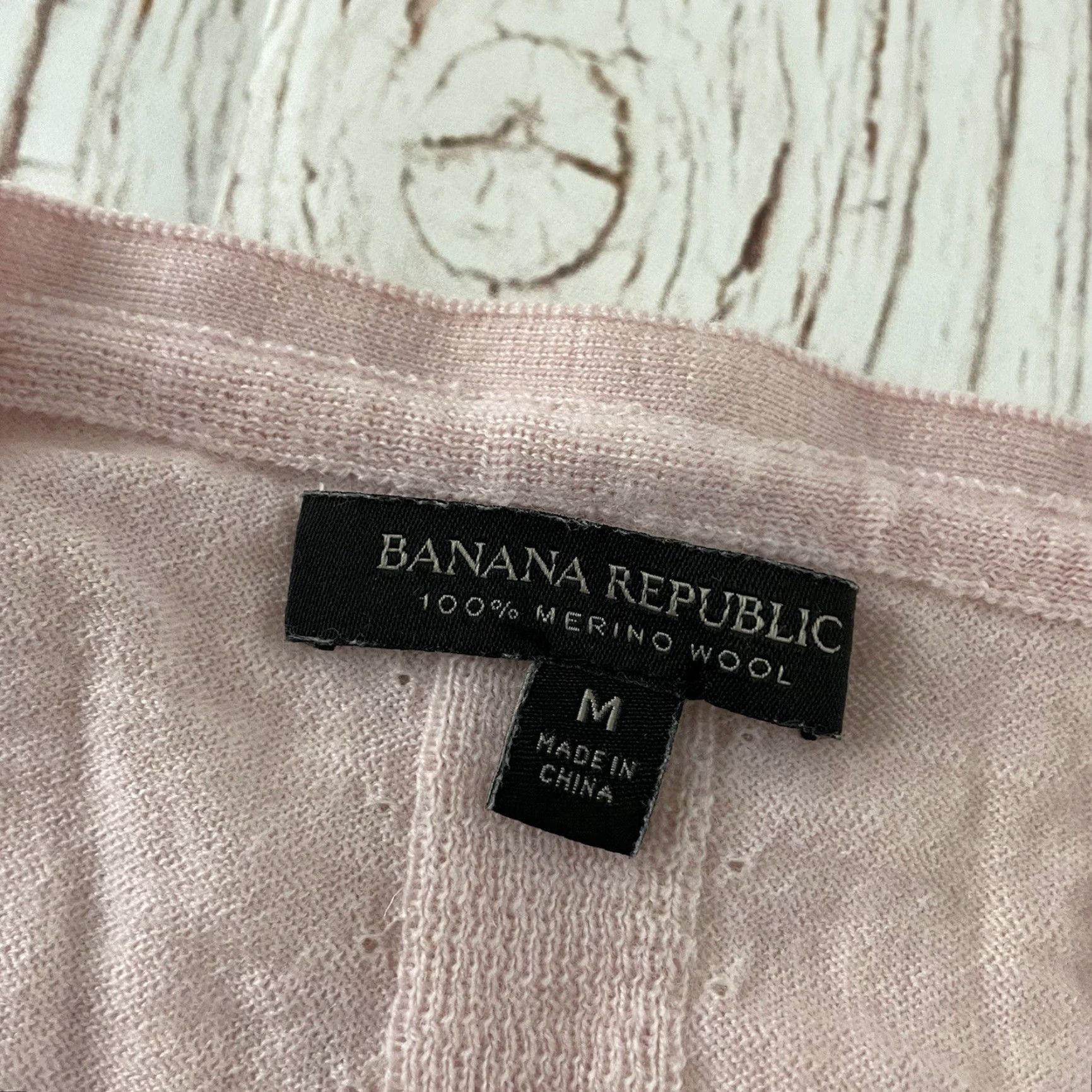 Banana Republic Banana Republic Merino Long Sleeve Sweater Top Women's M Pink Blouse Shirt Adult Medium Pink Womens Merino Long Sleeve Sweater Top Size M / US 6-8 / IT 42-44 - 2 Thumbnail
