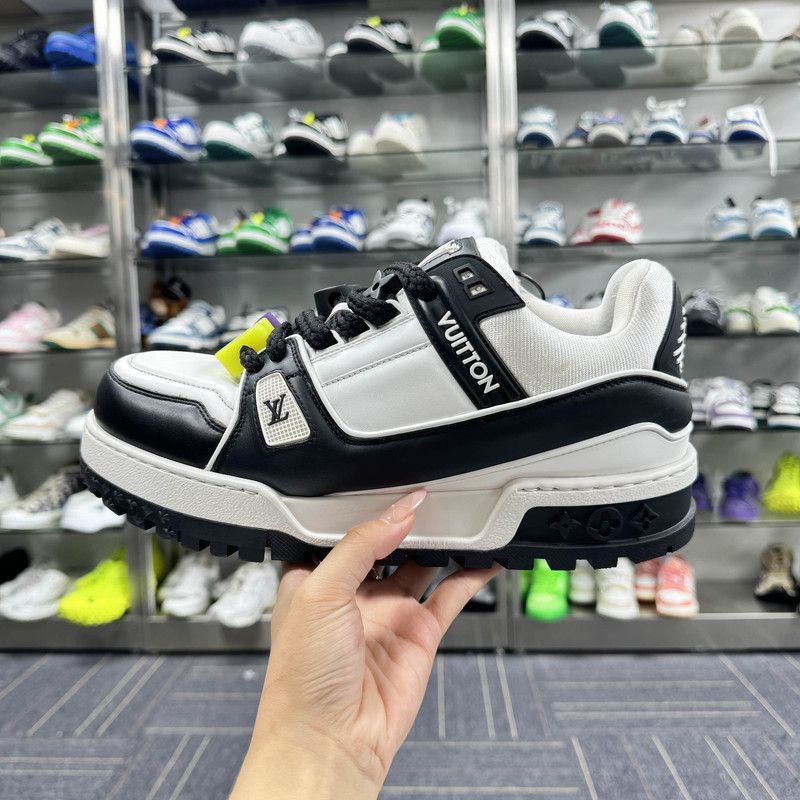 Louis Vuitton Louis Vuitton Trainer Maxi Sneakers in White and Black -250 Size US 9.5 / EU 42-43 - 7 Thumbnail