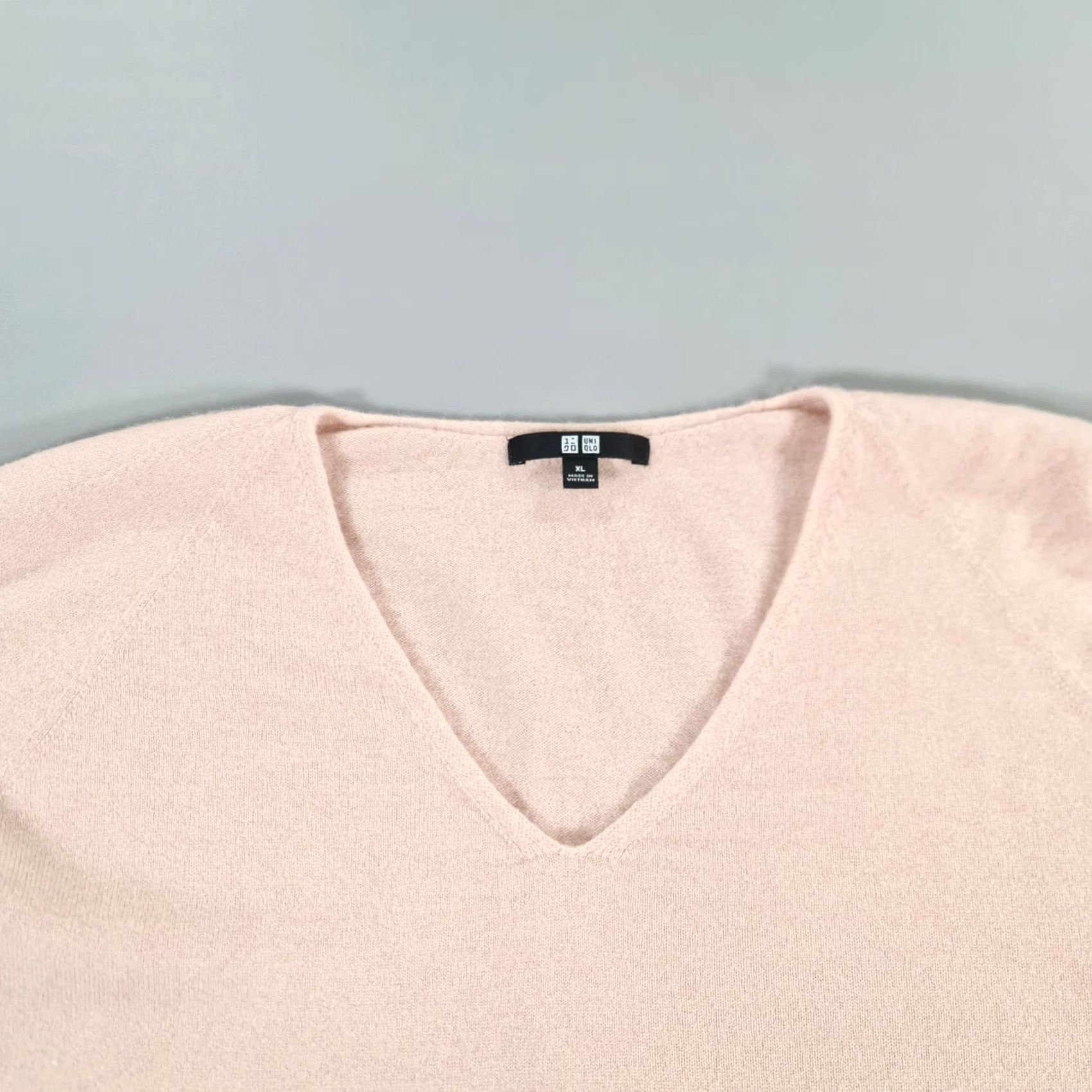Uniqlo VINTAGE Uniqlo Jumper Womens XL Cashmere Pullover Pink 100% Cashmere Knitted Pullover Womens Short/Long Sleeve V-Neck Winter Size S / US 4 / IT 40 - 2 Thumbnail