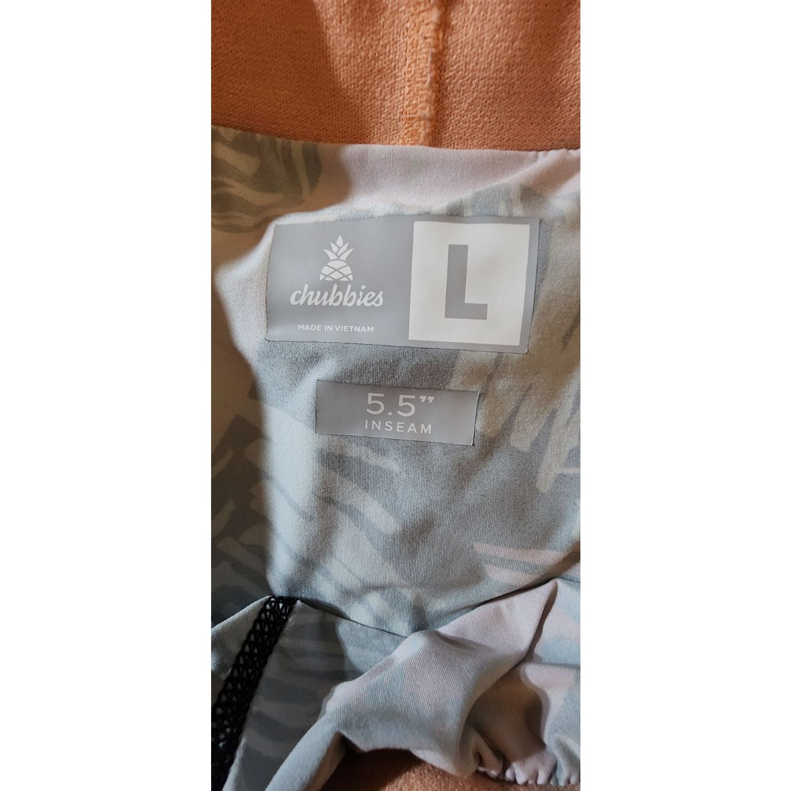 Chubbies Chubbies L 5.5" Inseam Ultimate Training Shorts Gray & Black Size US 34 / EU 50 - 2 Thumbnail
