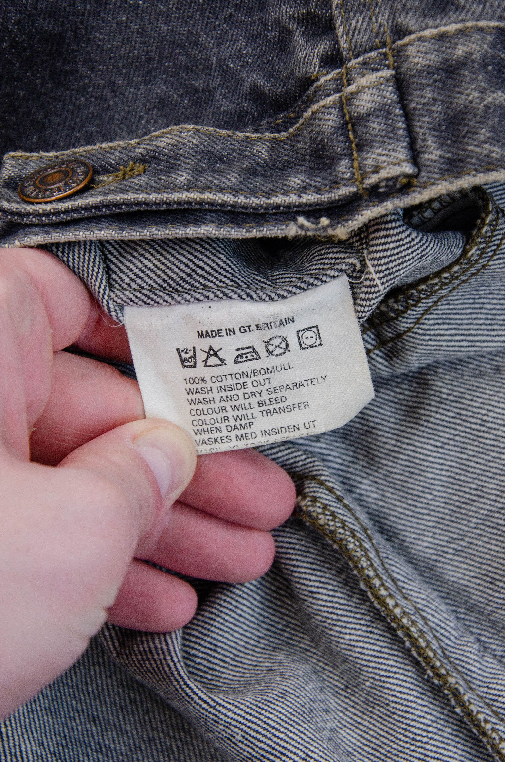 Levi's Levi’s Vintage Grey Denim Trucker Jacket – Size L Size L / US 10 / IT 46 - 13 Thumbnail