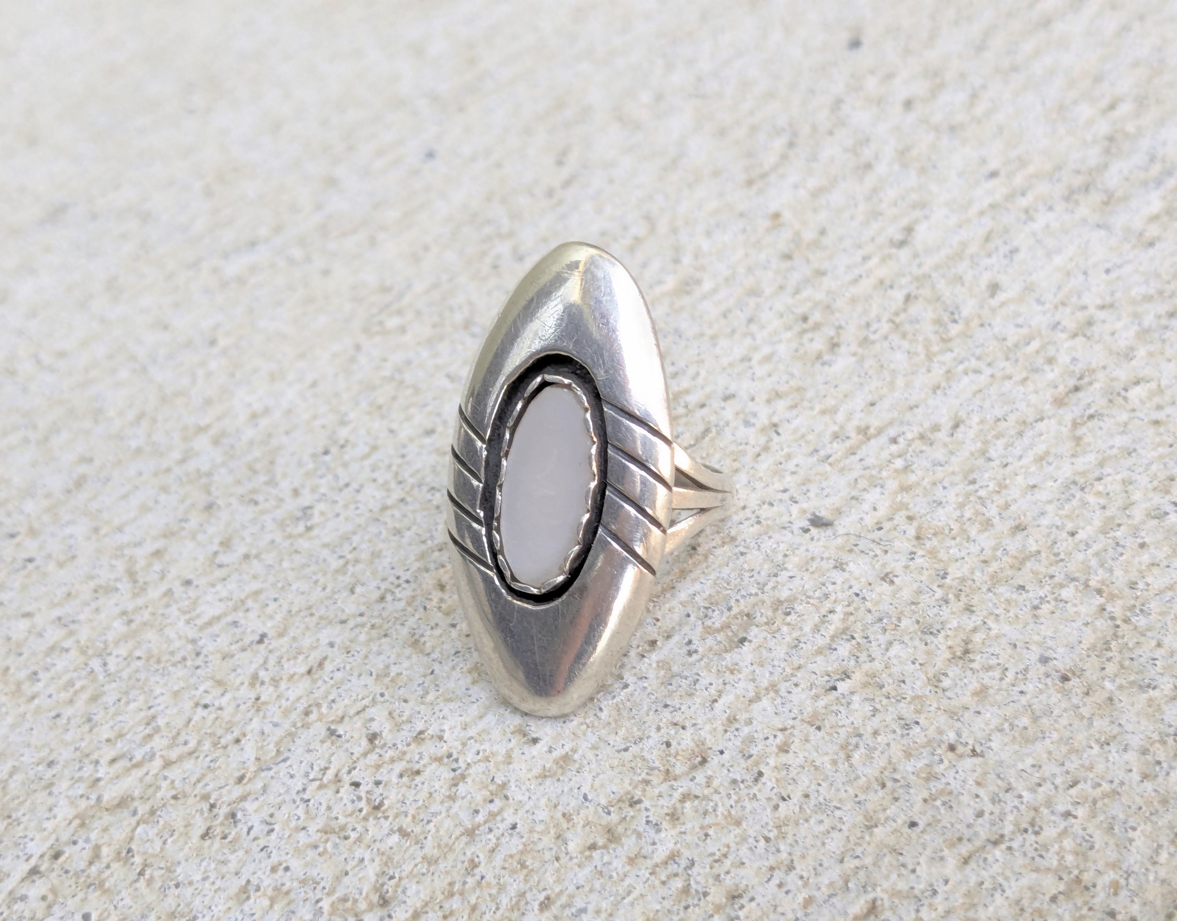 Jewelry × Vintage Vintage Patricia Platero Sterling Silver Ring Mother Pearl Size ONE SIZE - 1 Thumbnail