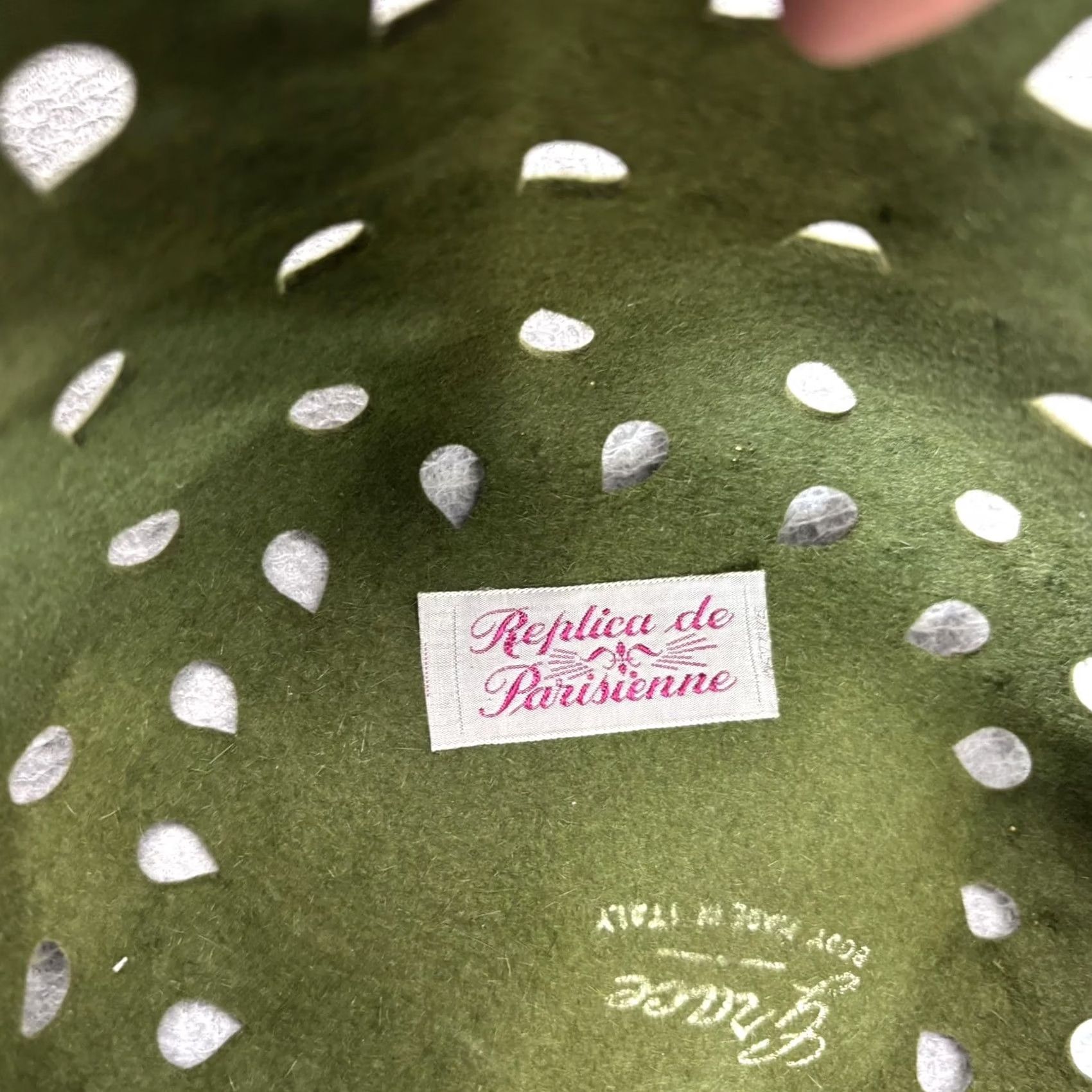 FELT Grace Parisienne Hat Women One Size Green Felt Gold Leaf Studded Italy Retro Size ONE SIZE - 2 Thumbnail