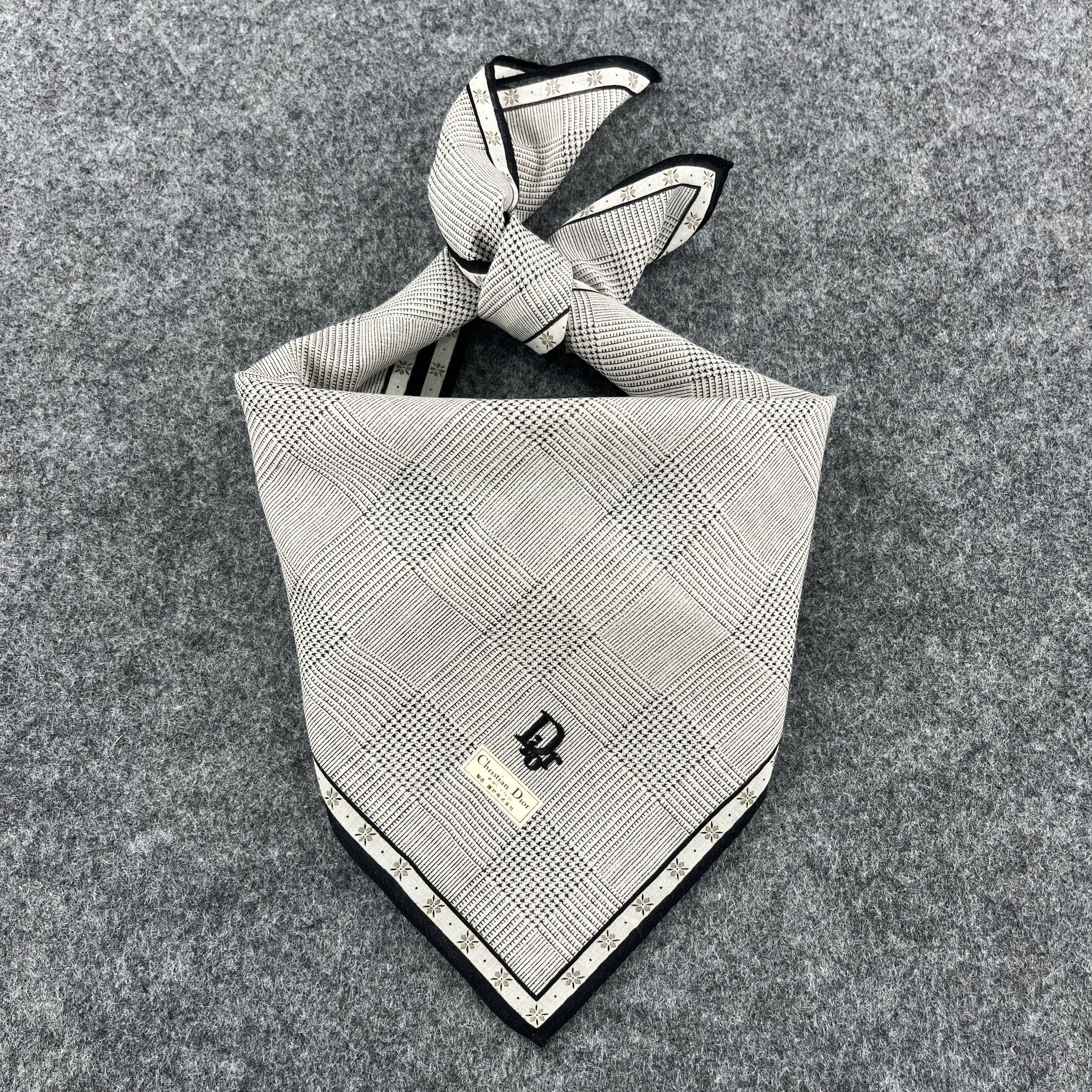 Other Christian Dior Handkerchief / Bandana / Neckerchief B034 Size ONE SIZE - 2 Thumbnail