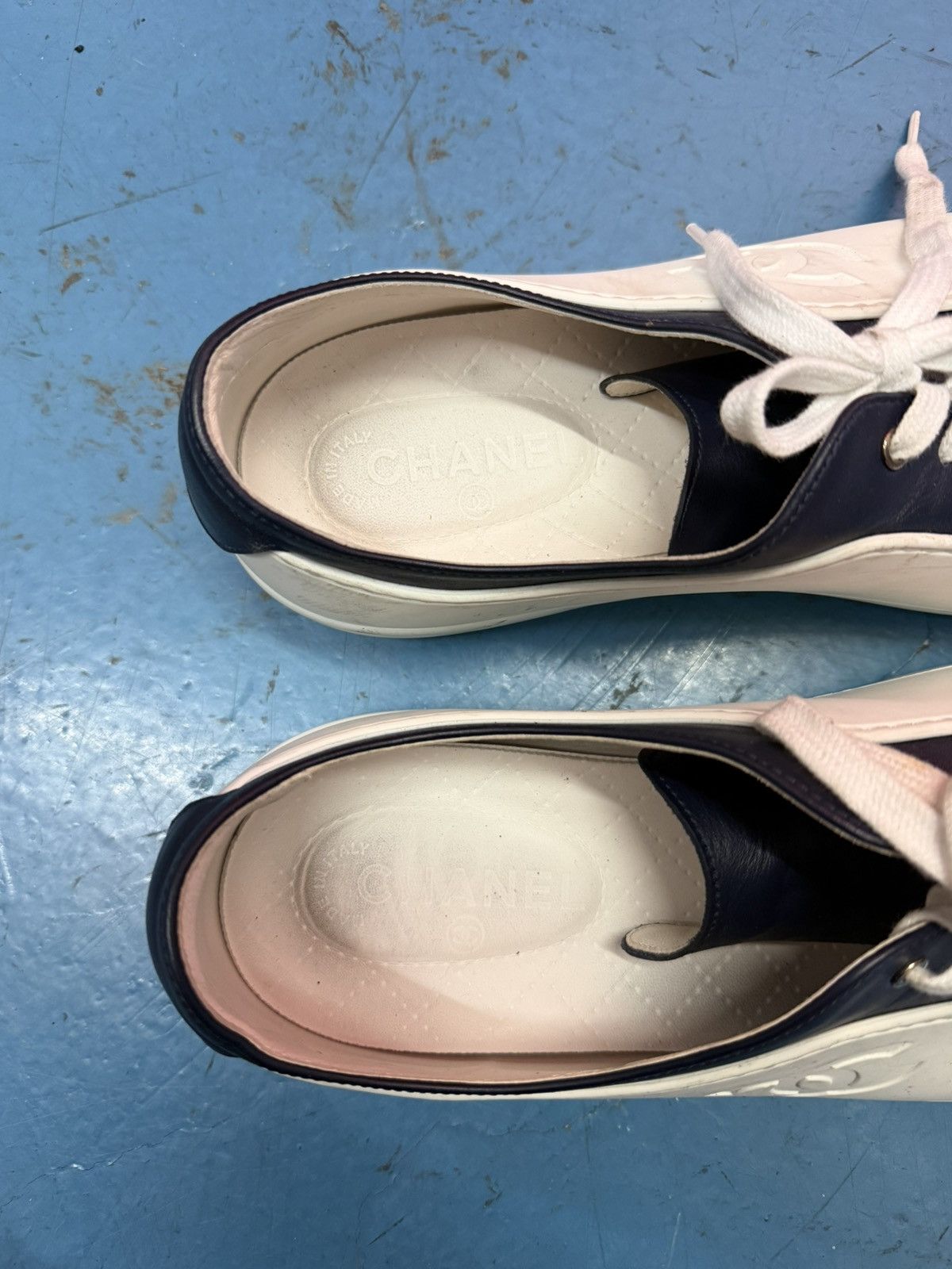 Chanel CHANEL LOW SNEAKERS Size US 12 / EU 45 - 3 Thumbnail