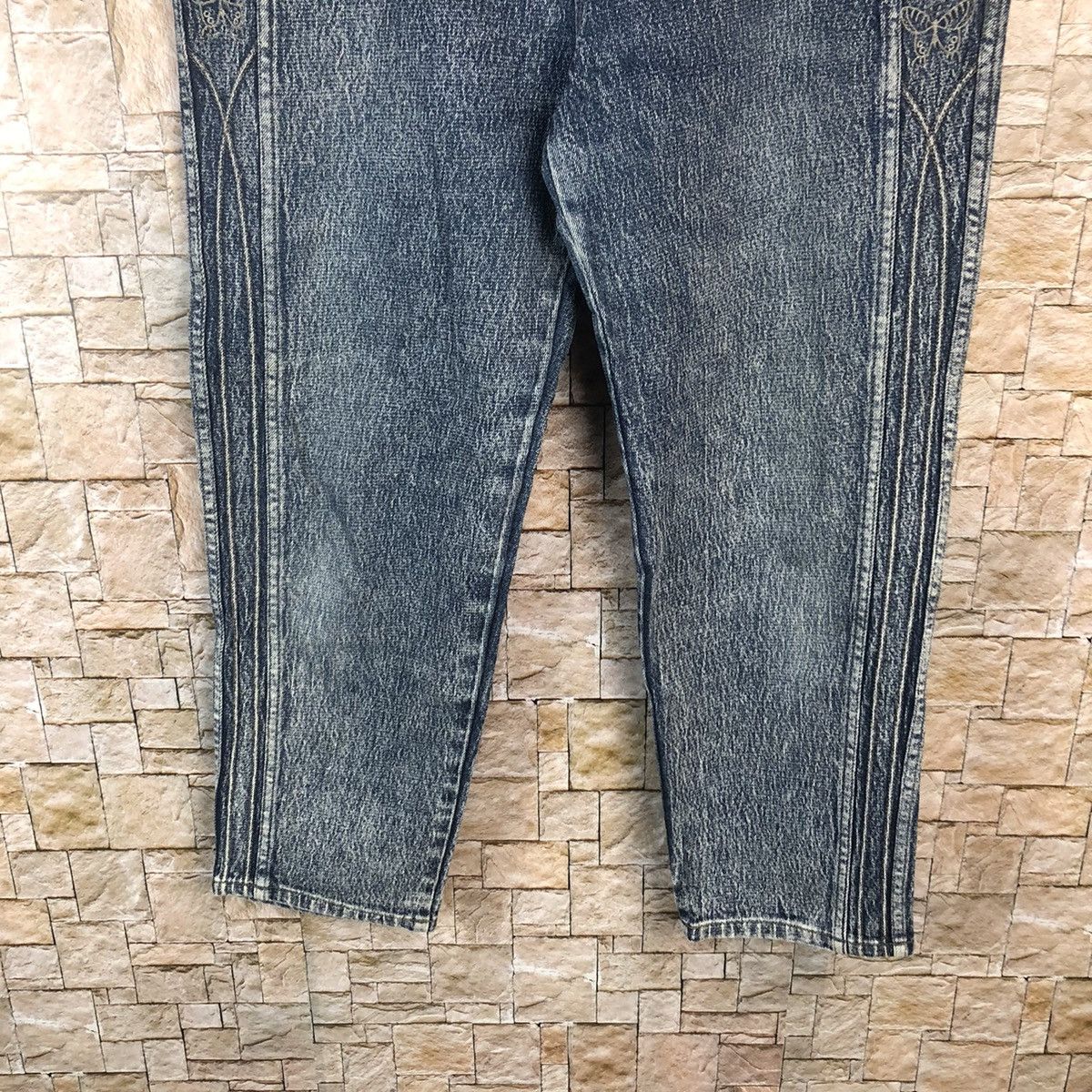 Japanese Brand × Vintage Long Happy Blue vintage faded Denim Pants #A112 Size US 30 / EU 46 - 7 Thumbnail