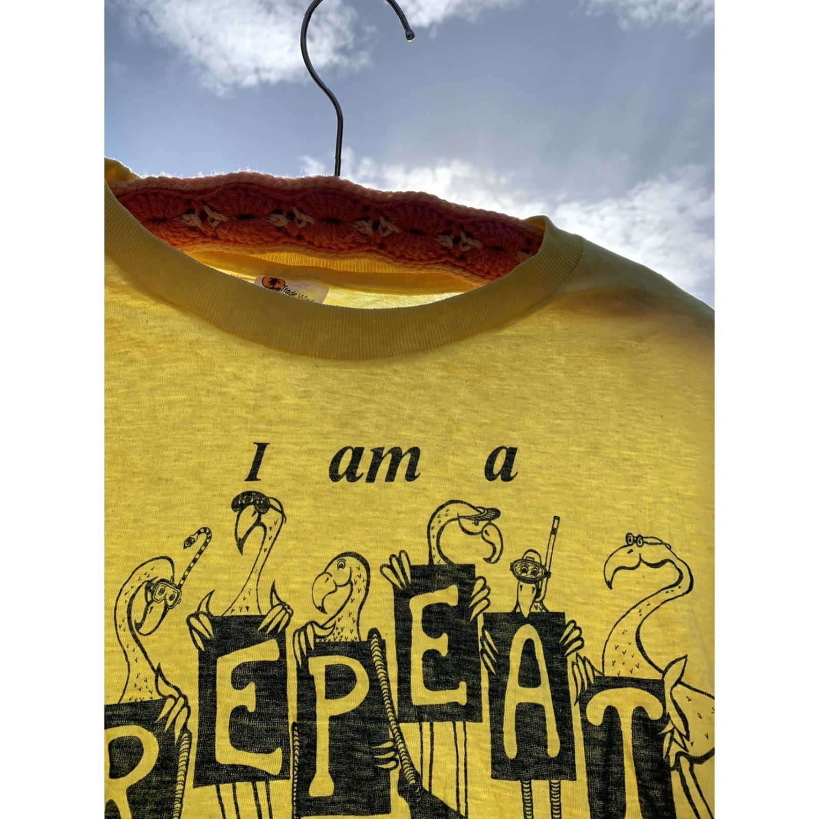 Vintage VINTAGE Repeat guest Divi Hotels Bonaire Flamingo Beach Hotel Casino T Shirt XL Yellow Graphic Tee Mens Size US XL / EU 56 / 4 - 3 Thumbnail