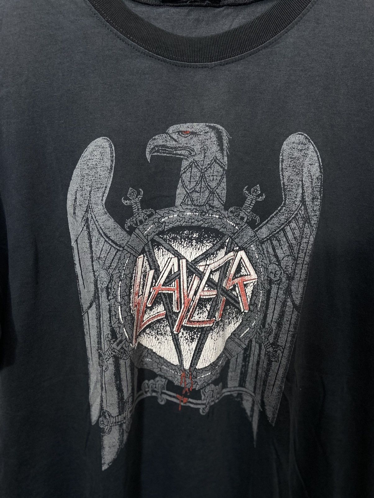 Band Tees Vintage Thrashed Sun Faded Slayer Tshirt 90s Size US XL / EU 56 / 4 - 6 Thumbnail