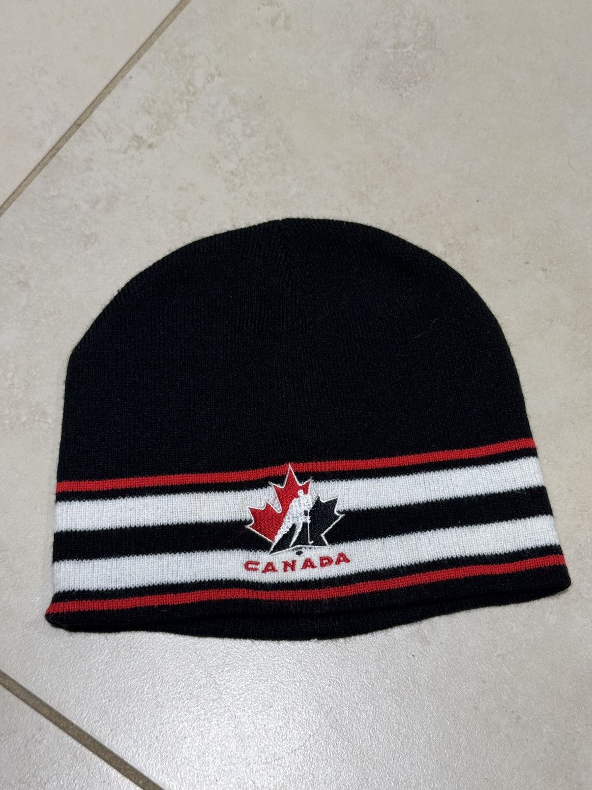 NHL Vintage 2006 Y2k Canada Beanie Striped Embroidered Logo Size ONE SIZE - 1 Thumbnail