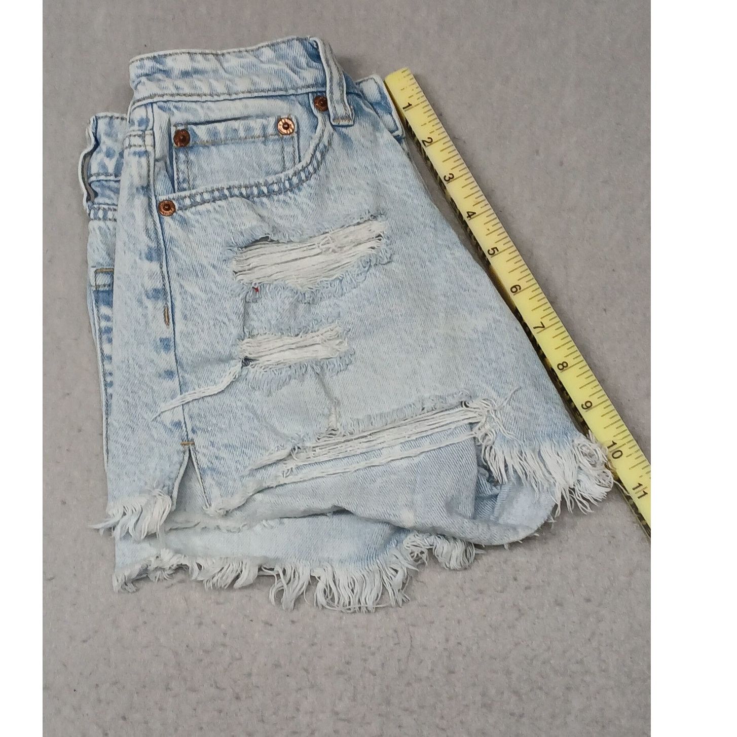 Aeropostale Aeropostle (000) Womens Vintage Mom Short Light Denim Shorts Size 24" / US 00 / IT 34 - 4 Thumbnail