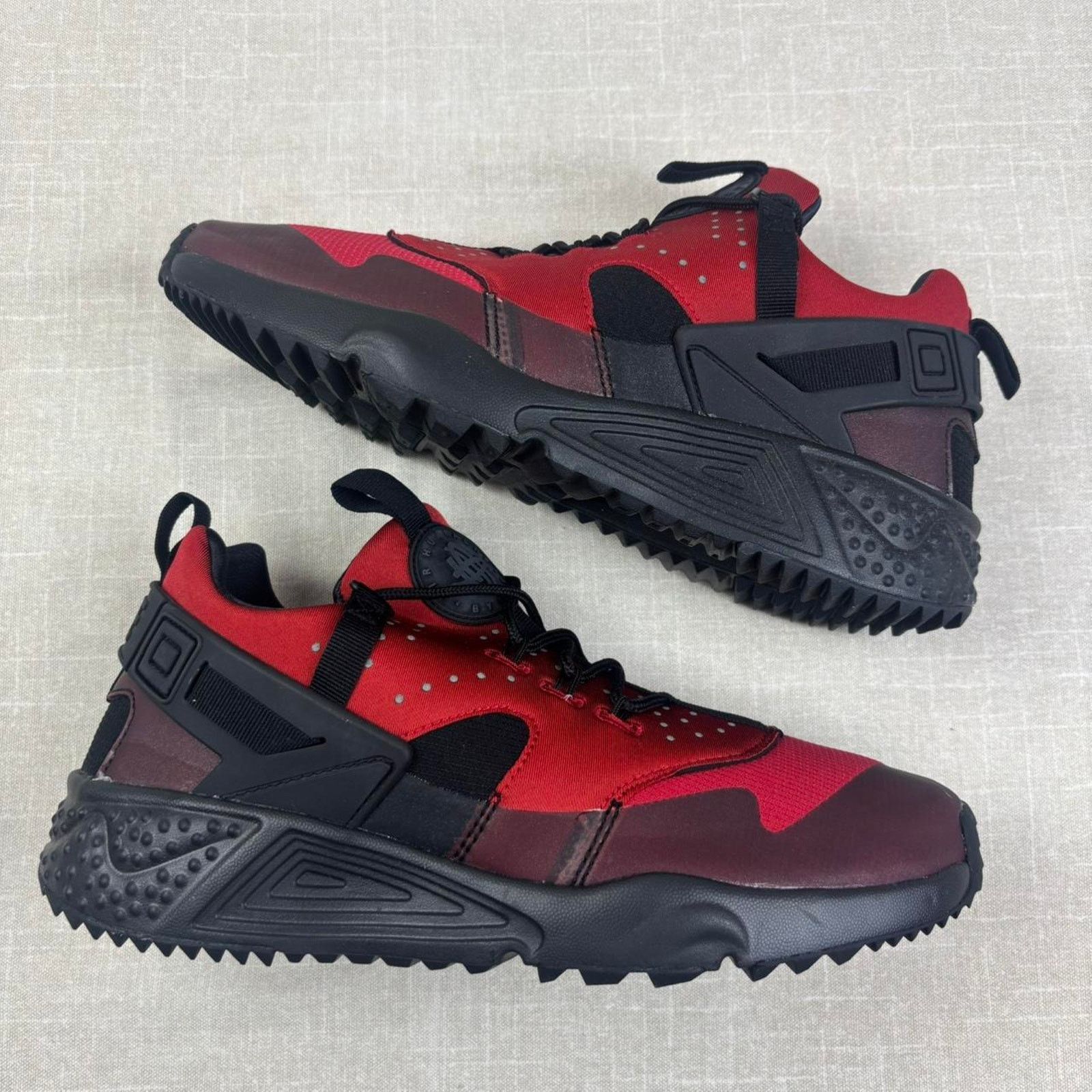 Nike 🧧 2015 Nike Air Huarache Utility “Gym Red” Size US 9.5 / EU 42-43 - 2 Thumbnail