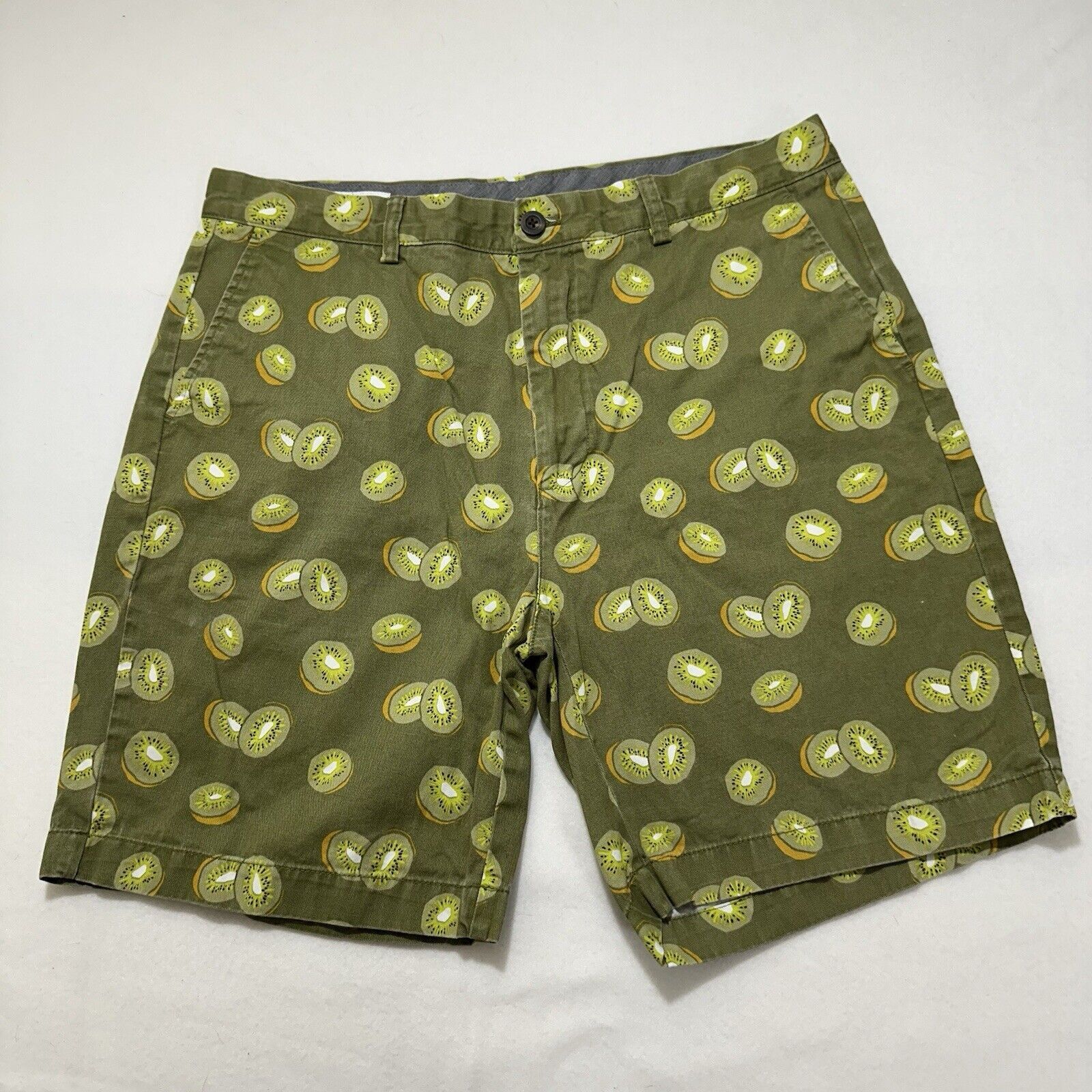 Other Amazon Essentials 36 Kiwi Chino Shorts 8" Fruit Pattern Size US 36 / EU 52 - 1 Thumbnail