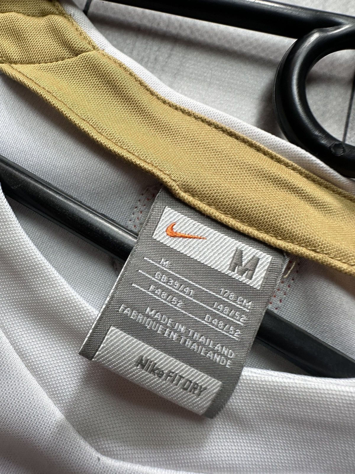 Nike × Vintage Vintage Nike Ronaldinho 10 soccer jersey size M logo R10 Size US M / EU 48-50 / 2 - 8 Thumbnail