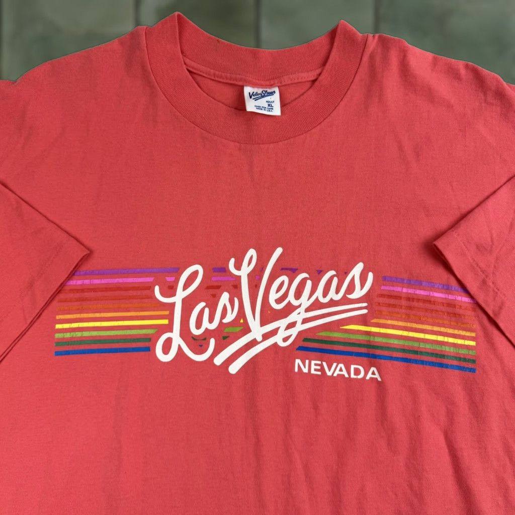 Velva Sheen VINTAGE Velva Sheen T-Shirt Adult XL Pink Rainbow 80s Nevada Las Vegas Crew Neck Mens Clothing Size US XL / EU 56 / 4 - 1 Thumbnail
