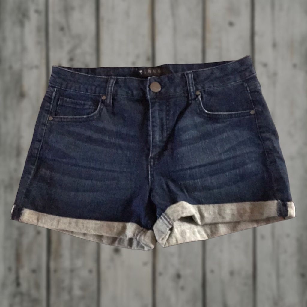 Denime Tinsel Jeans Shorts Womens Dark Wash Blue Denim Cuffed 28 Stretch Mid Rise 3 Inseam Regular Womens Jeans Shorts Size 28" / US 6 / IT 42 - 1 Thumbnail
