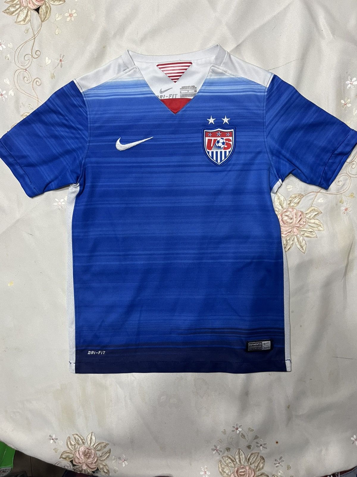 Nike 2015 Nike Dri Fit USA USWNT Away Jersey Size Youth S kids Size US XXS / EU 40 - 1 Thumbnail
