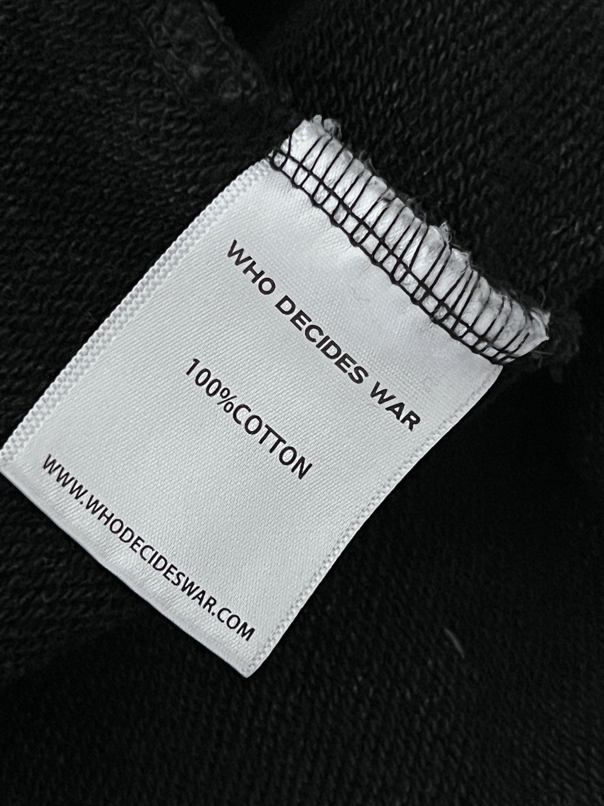 Who Decides War WDW washed out black hoodie Size US M / EU 48-50 / 2 - 3 Thumbnail