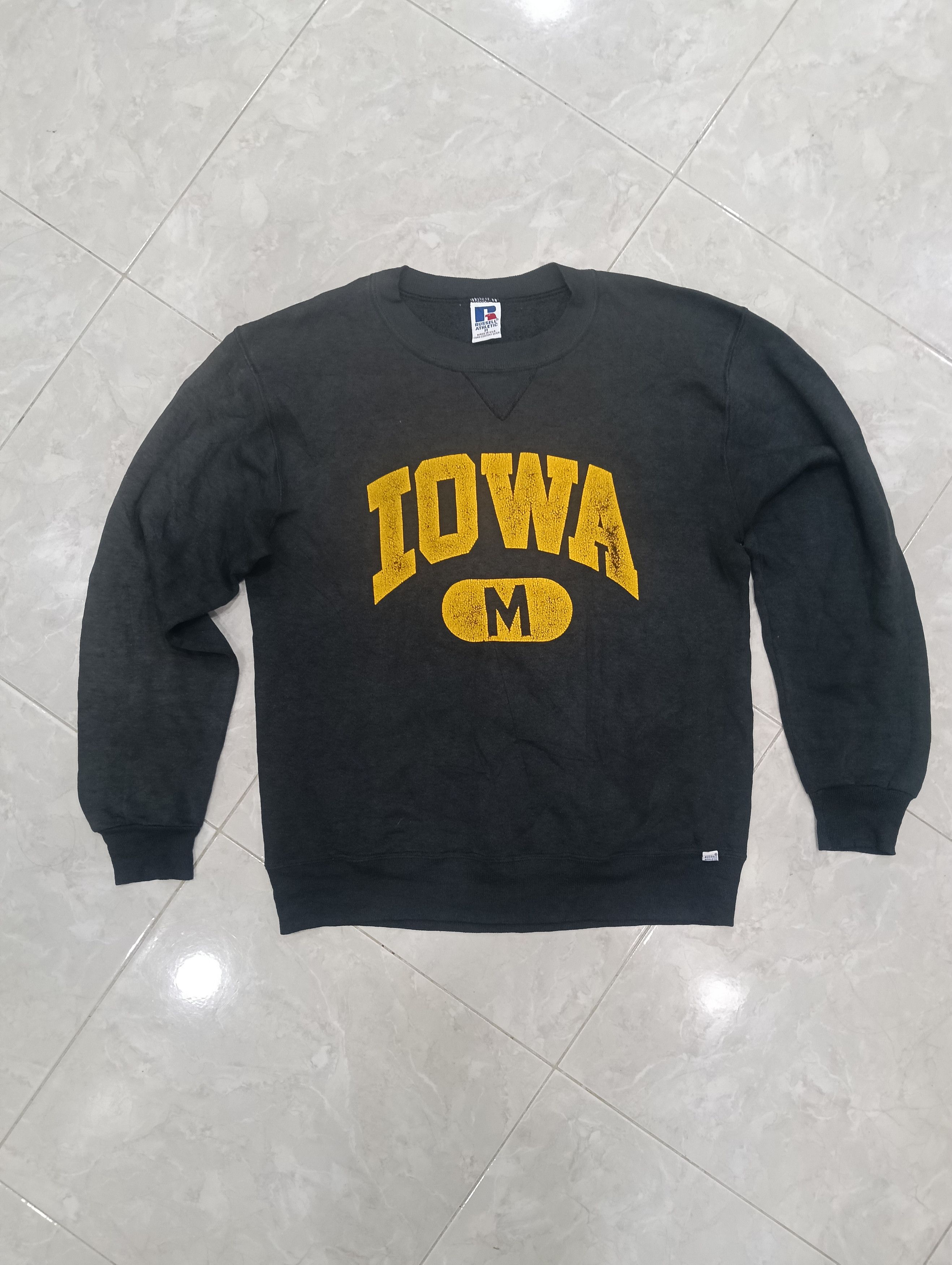Russell Athletic Vintage 80s University Of Iowa Crewneck Size US M / EU 48-50 / 2 - 1 Thumbnail