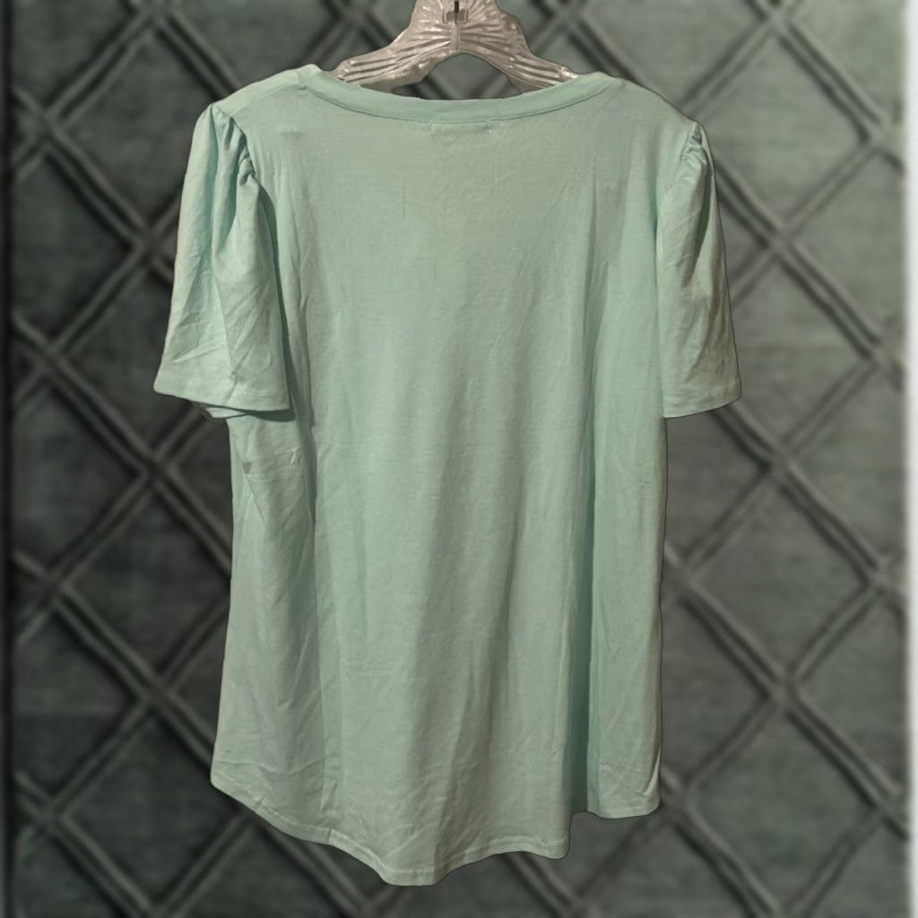 Vintage NWT Ofeefan T-Shirt Women's V-Neck Short Sleeve Solid Green 20" Pit to Pit 26.5" Length S/M Lightweight Stretch Top Size M / US 6-8 / IT 42-44 - 1 Thumbnail