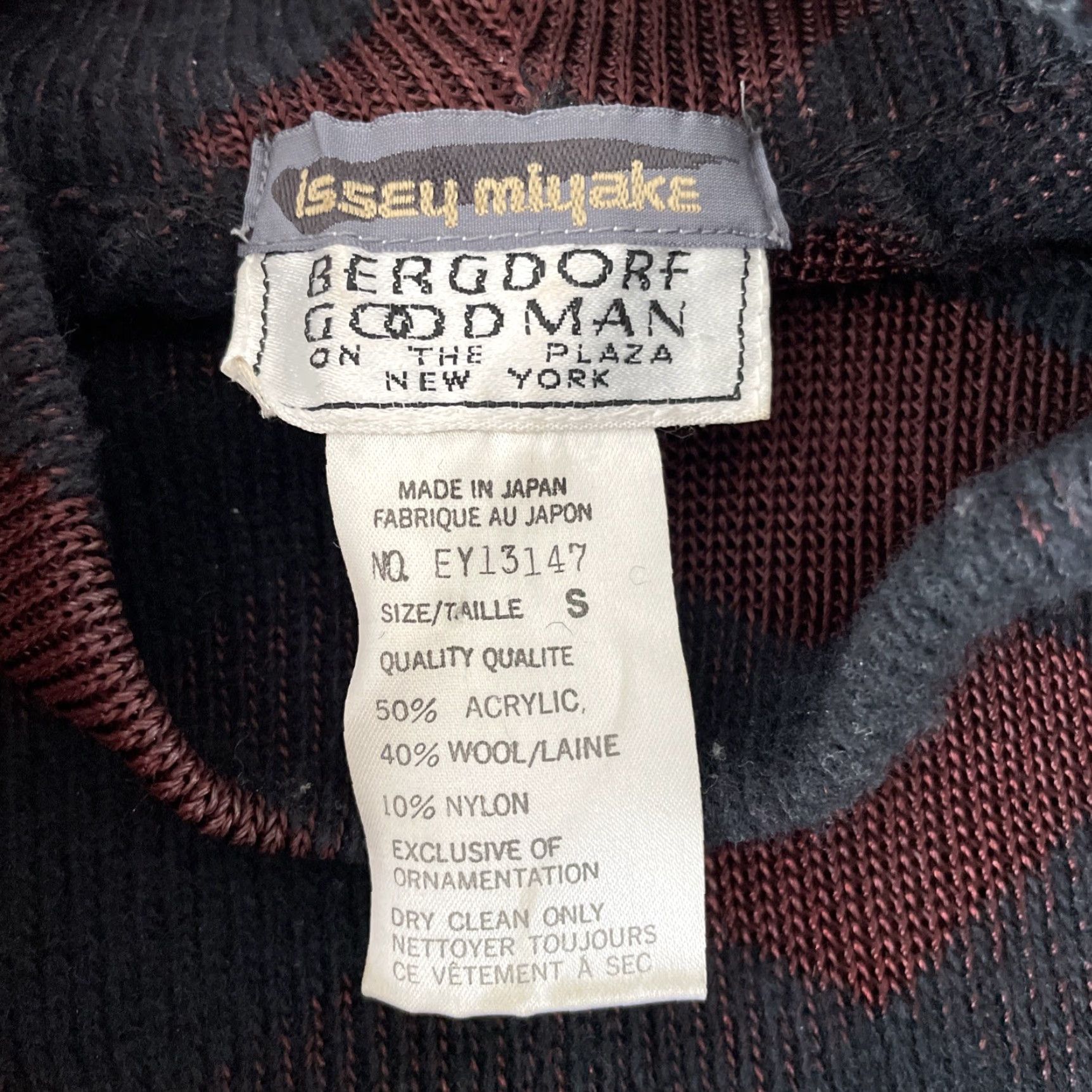 Issey Miyake VINTAGE ISSEY MIYAKE Wool Blend Mock Neck Sweater Women's S Argyle Pullover Black/Burgundy Size S / US 4 / IT 40 - 3 Thumbnail