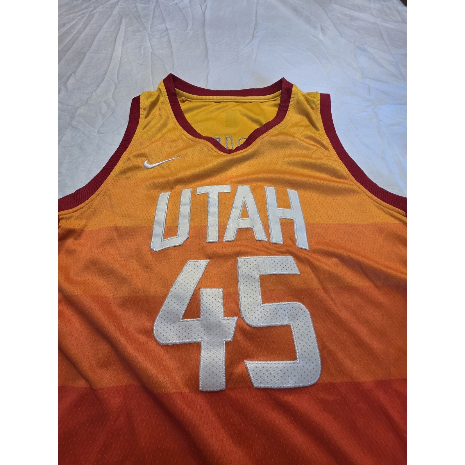 Nike Utah Jazz Nike #45 Mitchell Size 48 Swingman Jersey Size US XL / EU 56 / 4 - 3 Thumbnail