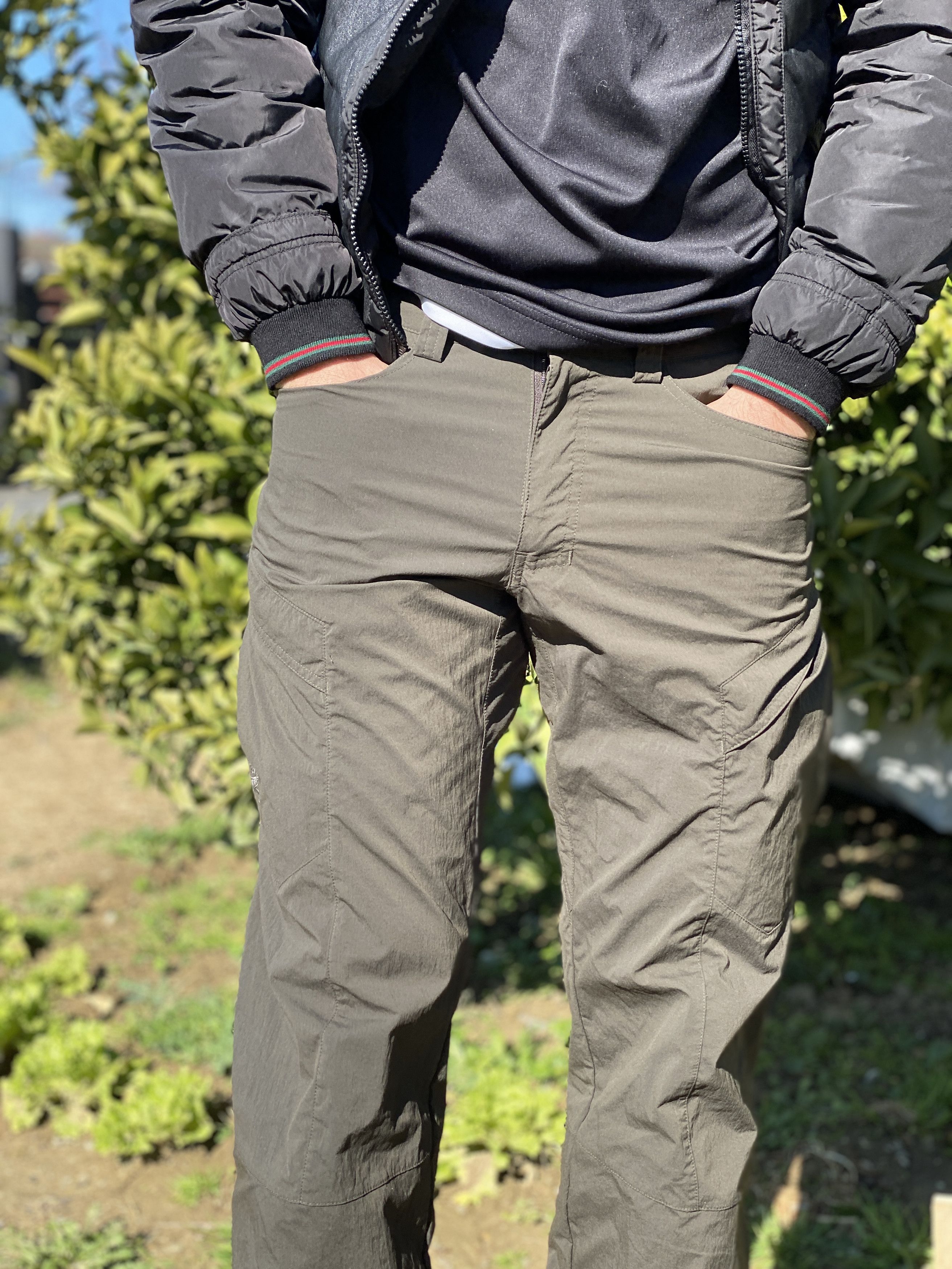 ARC&#39;TERYX - ARC&#39;TERYX　trim  fit coupe ajusteeパンツ　３２ Arc'teryx Arcteryx trim fit coupe ajustee pants | Grailed