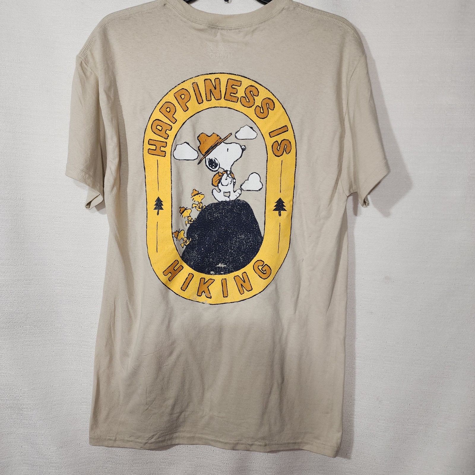 Peanuts Snoopy and woodstock ''Happiness is Hiking'' men's medium Size US M / EU 48-50 / 2 - 5 Thumbnail