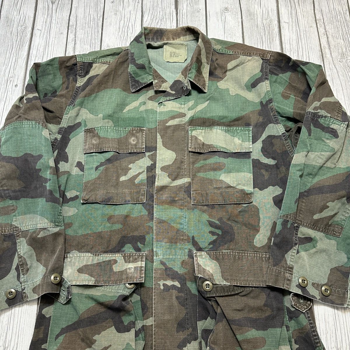 Vintage Vintage woodland camo combat shirt Size US S / EU 44-46 / 1 - 3 Thumbnail