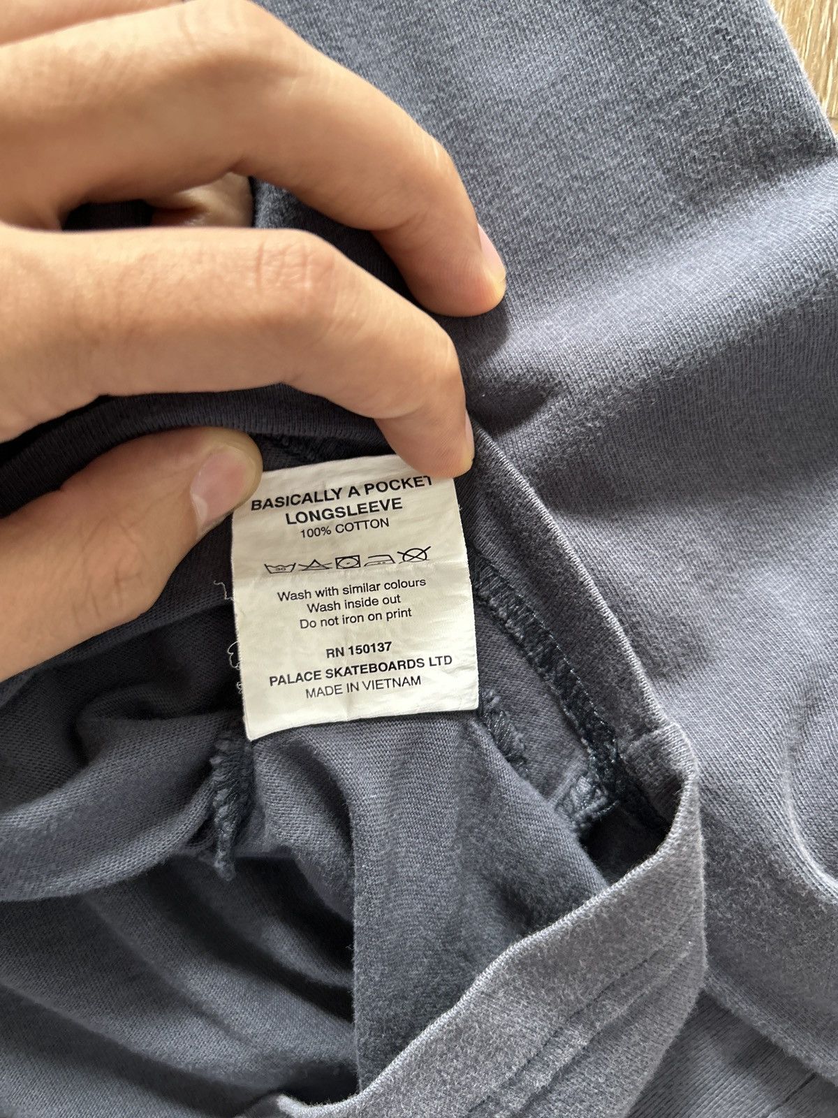 Palace palace basically a pocket tee (long sleeve) Size US M / EU 48-50 / 2 - 5 Thumbnail