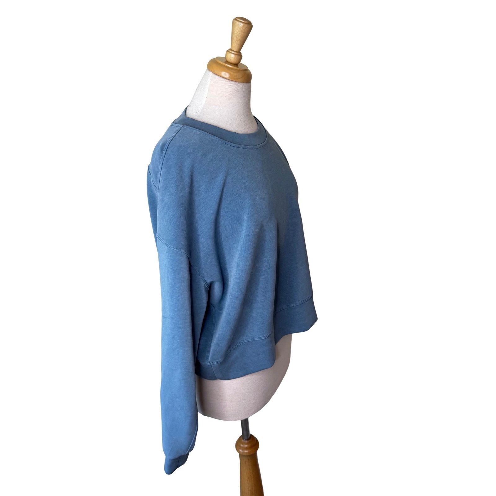 Lululemon Lululemon Perfectly Oversized Cropped Crew Wild Indigo Size M / US 6-8 / IT 42-44 - 4 Thumbnail