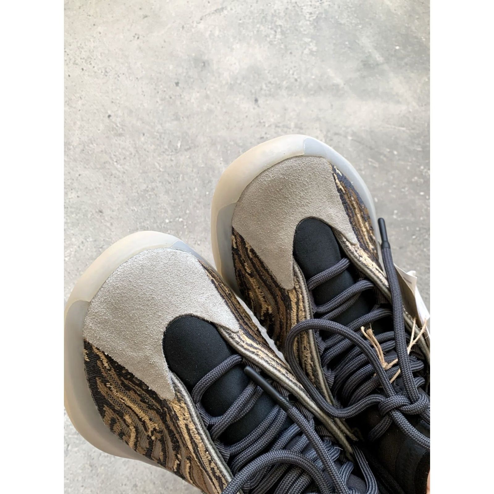 Adidas adidas Yeezy QNTM AMBER TINT GREY QUANTUM HI SNEAKERS US 4.5 UK 4 EU 36 2/3 Women Shoes Sneaker Multicolor 2021 Mens Womens Girls Boys Size US 4 / IT 34 - 5 Thumbnail